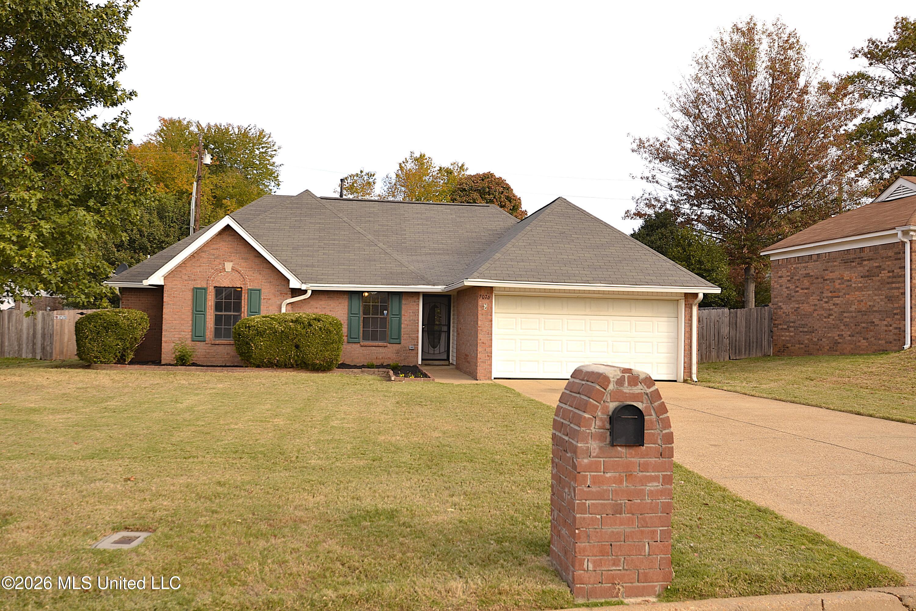 7076 Maplewood Road Property Photo 1