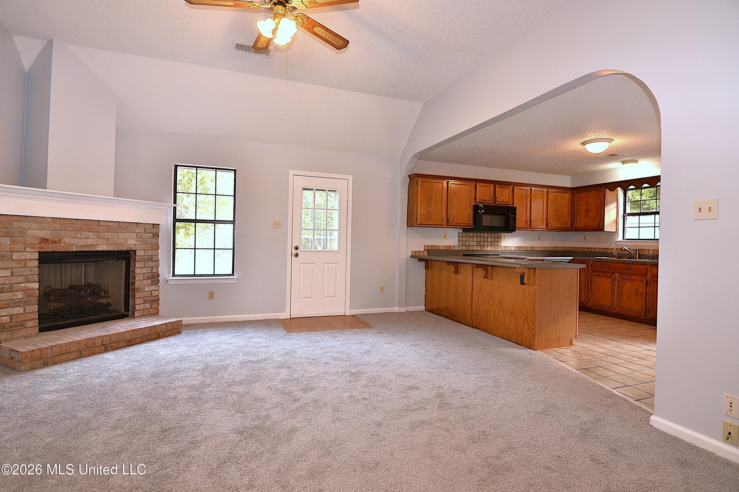 7076 Maplewood Road Property Photo 2
