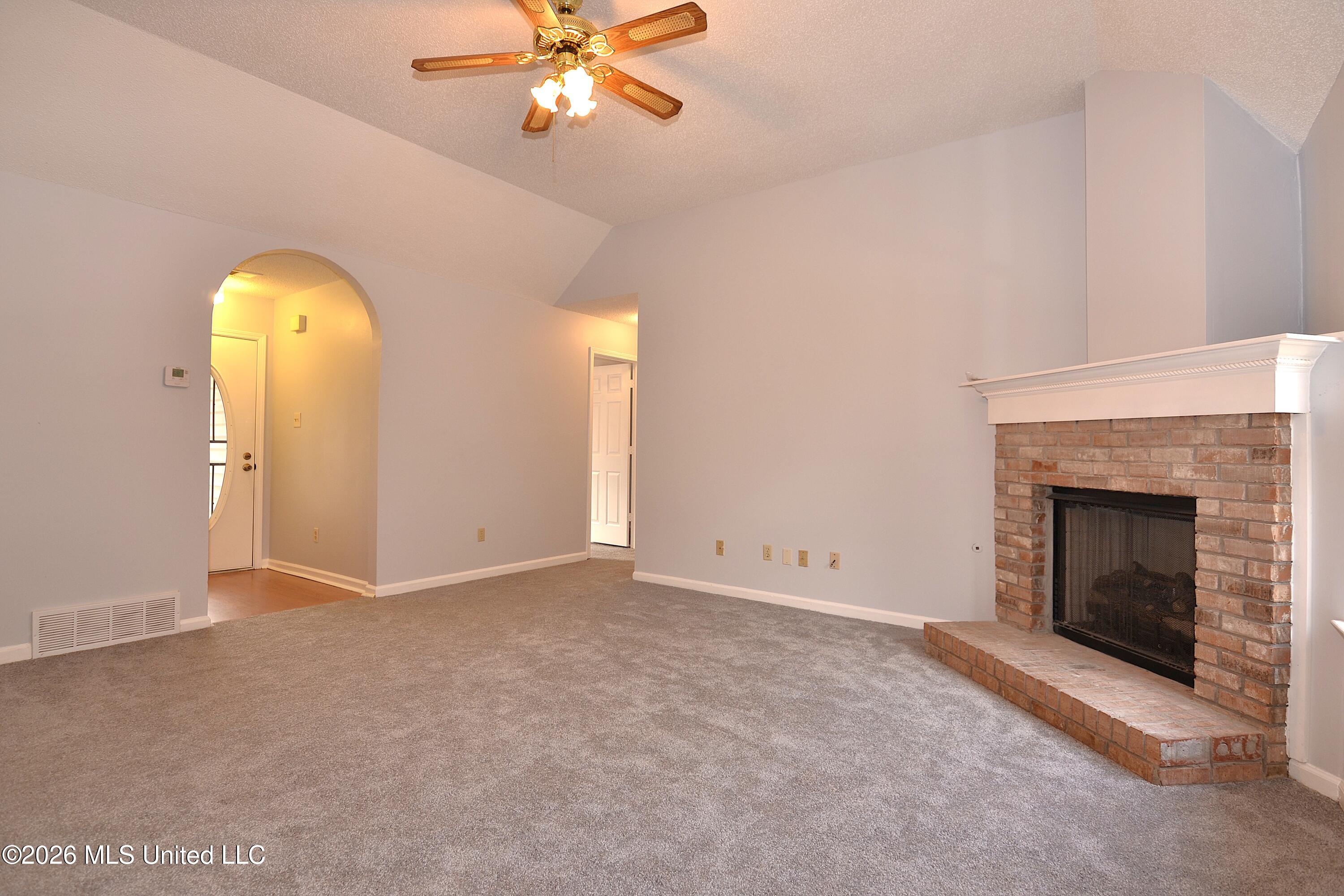7076 Maplewood Road Property Photo 3