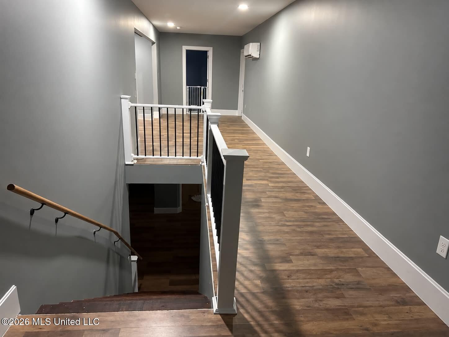 8129 Victoria Drive Property Photo 24