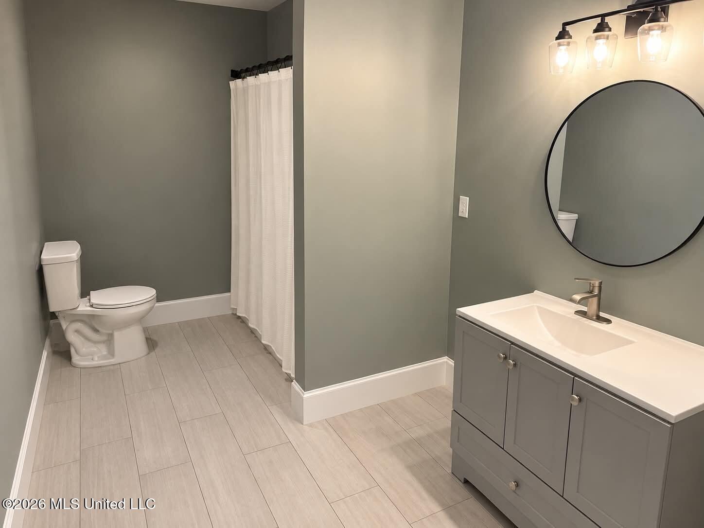 8129 Victoria Drive Property Photo 30