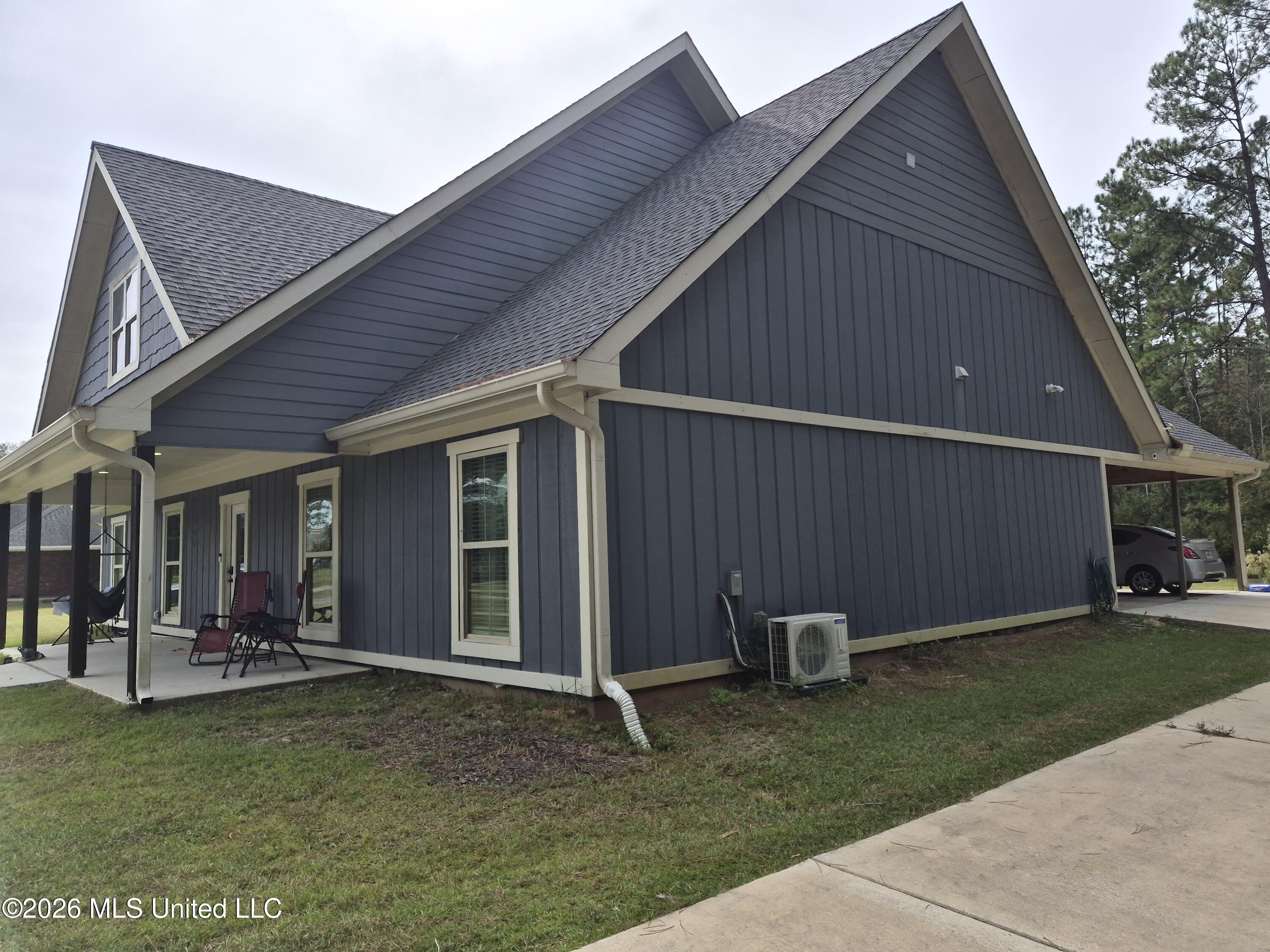 8129 Victoria Drive Property Photo 35