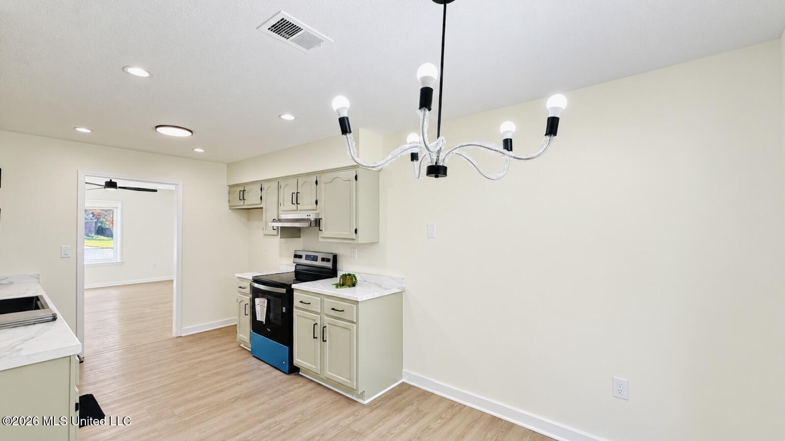 3410 Dorchester Cove Property Photo 12