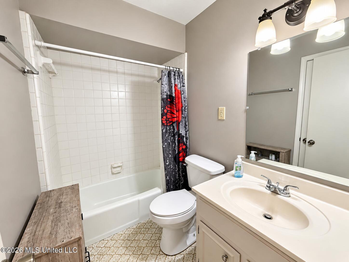 368 Sandalwood Drive Property Photo 12
