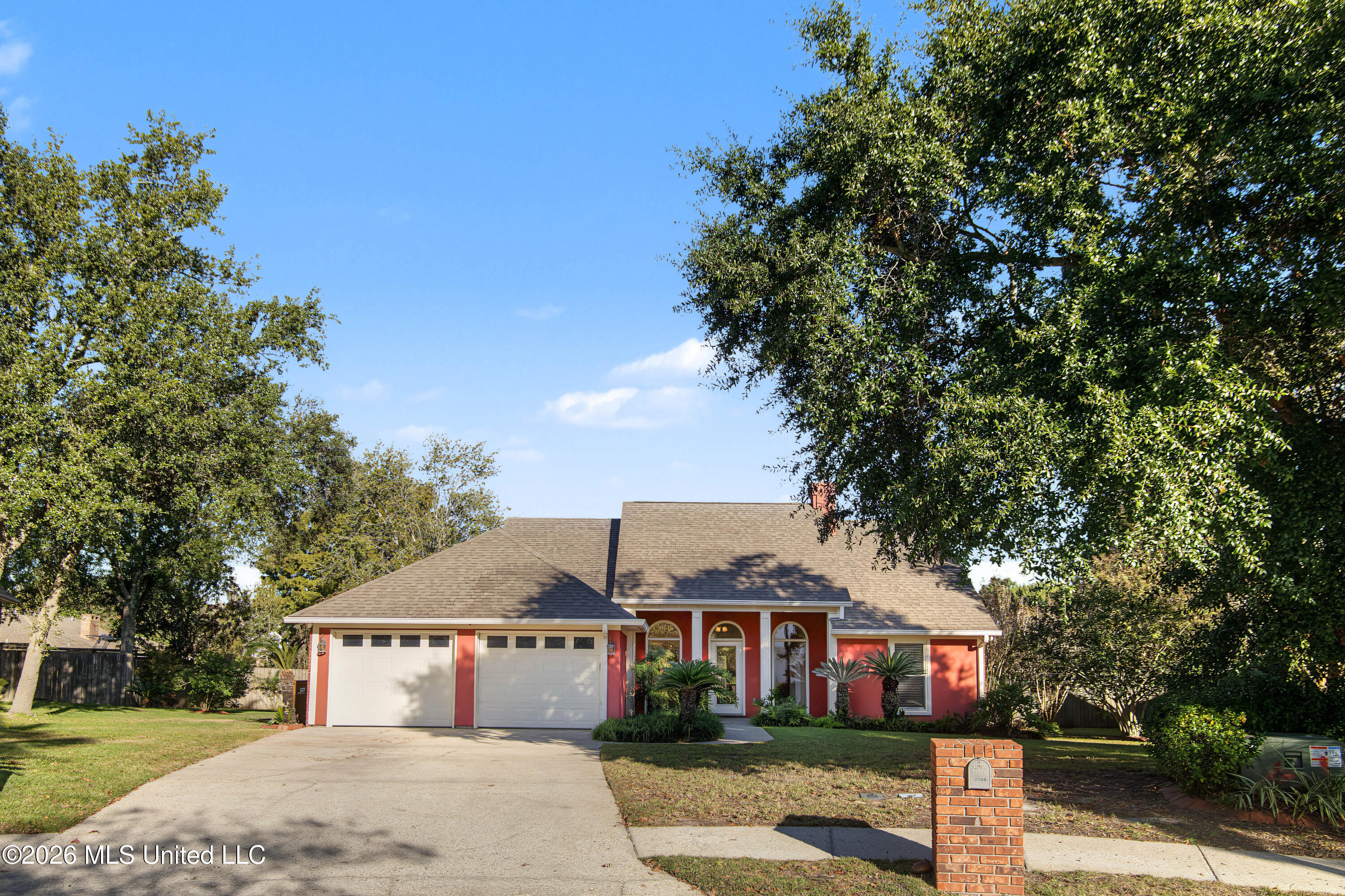 2556 Conifer Court Property Photo 1