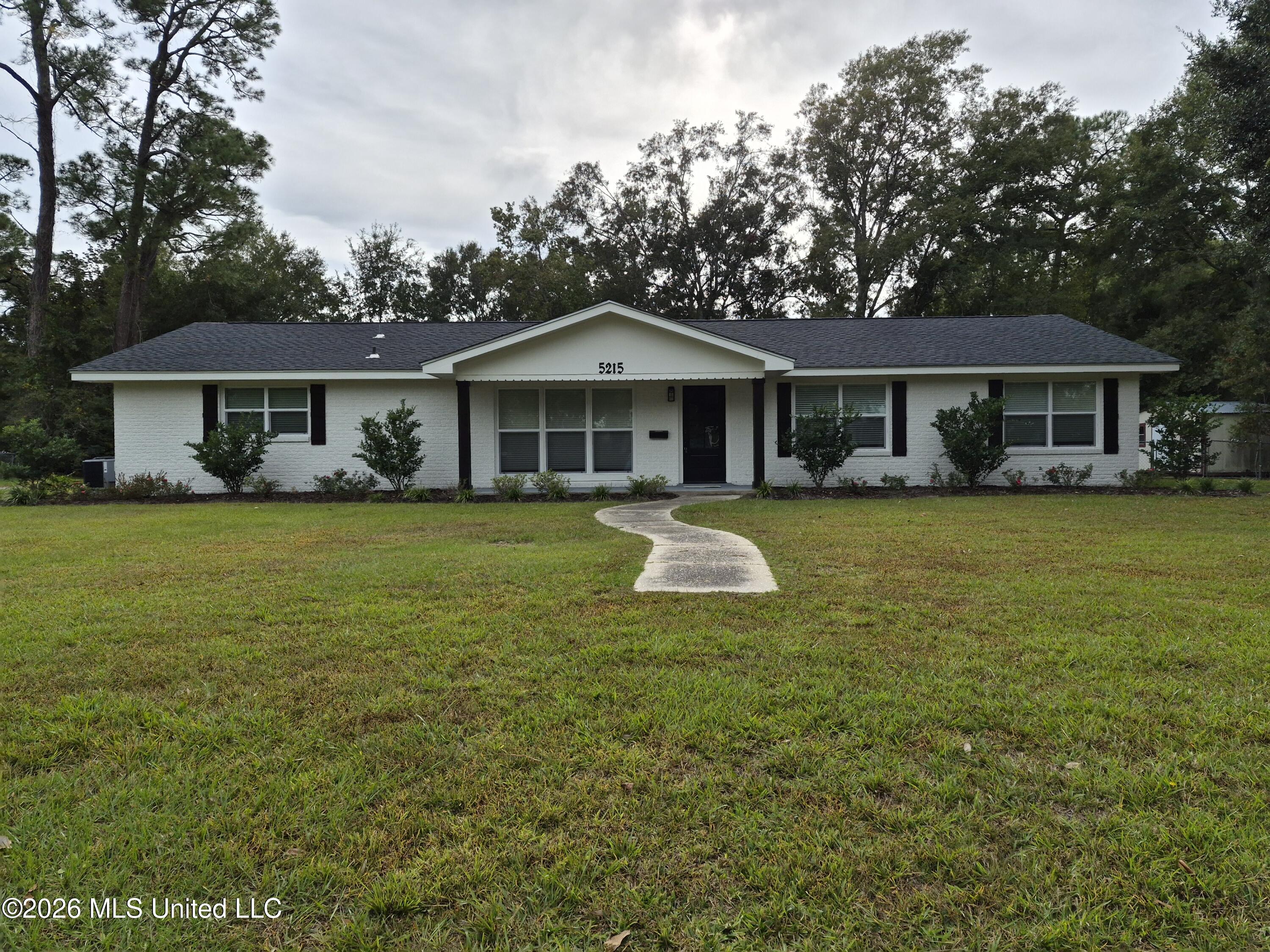 5215 Washington Avenue Property Photo 1