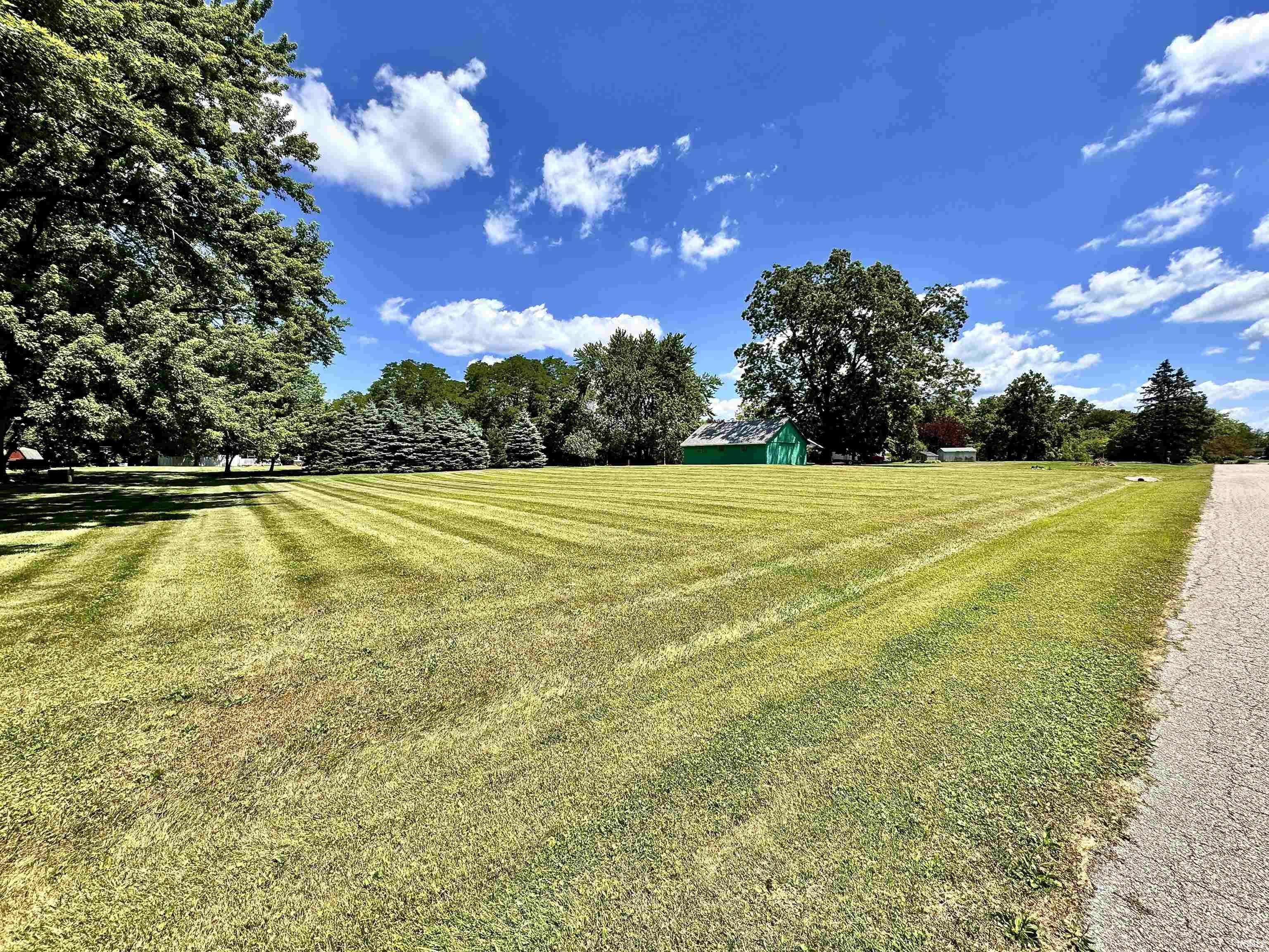 2572 W Ridge Road Property Photo 1