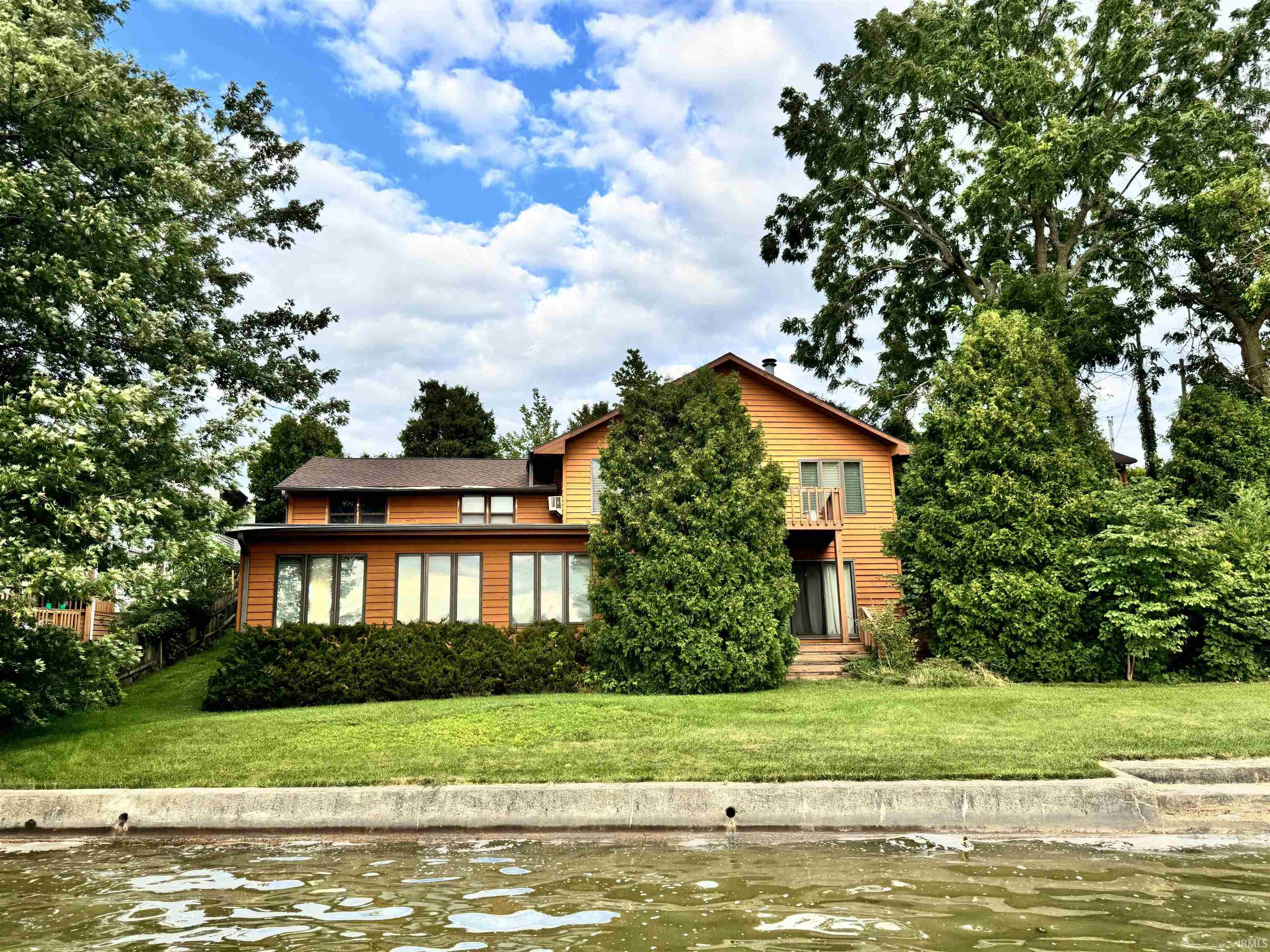1500 N Lakeshore Drive Property Photo 1