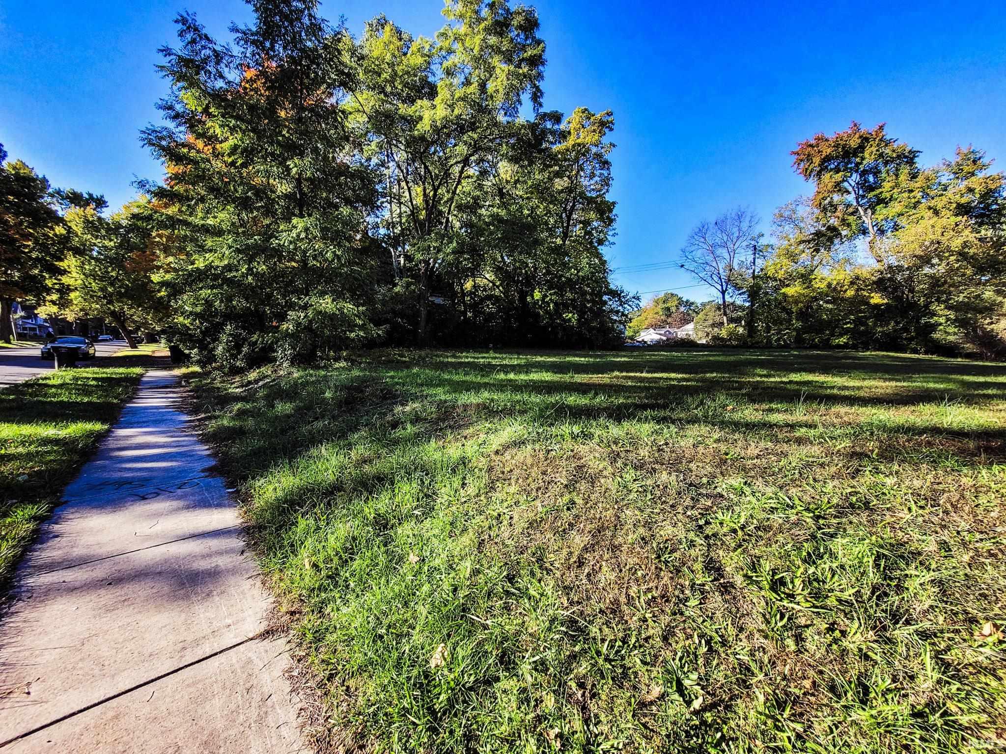 1613 Leer Street Property Photo 1