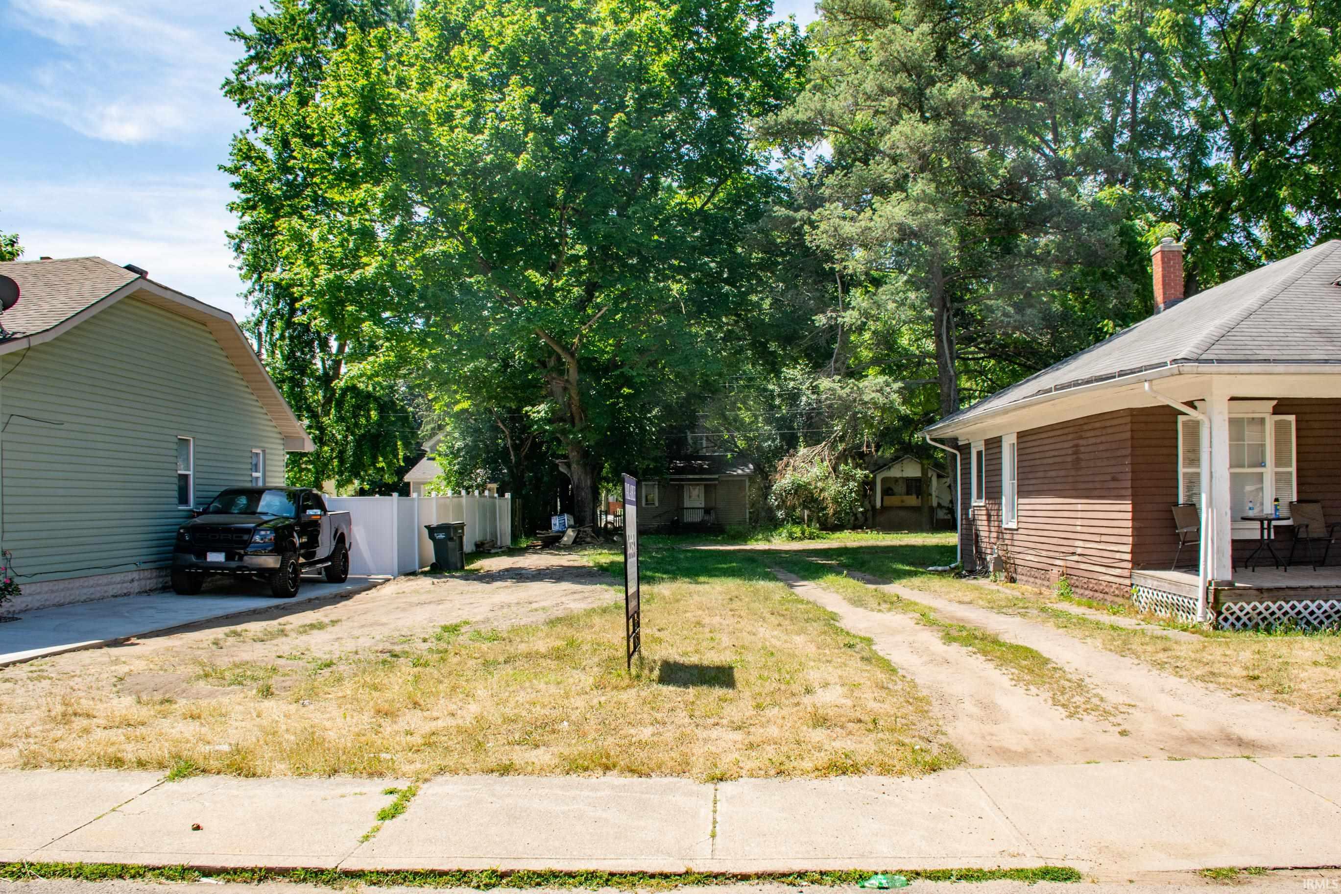 1222 Miner Street Property Photo 1