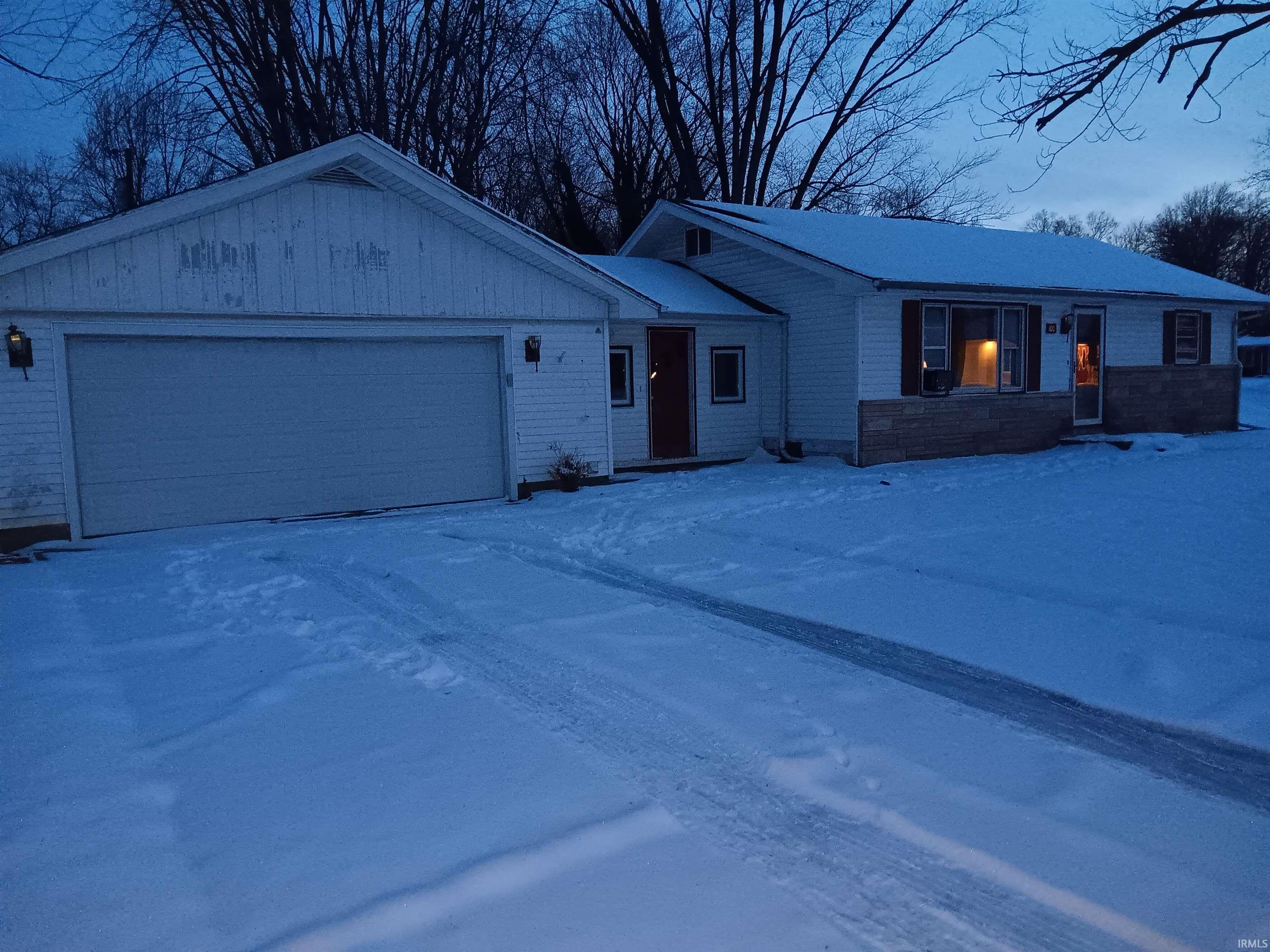 100 E Village Drive Property Photo 1