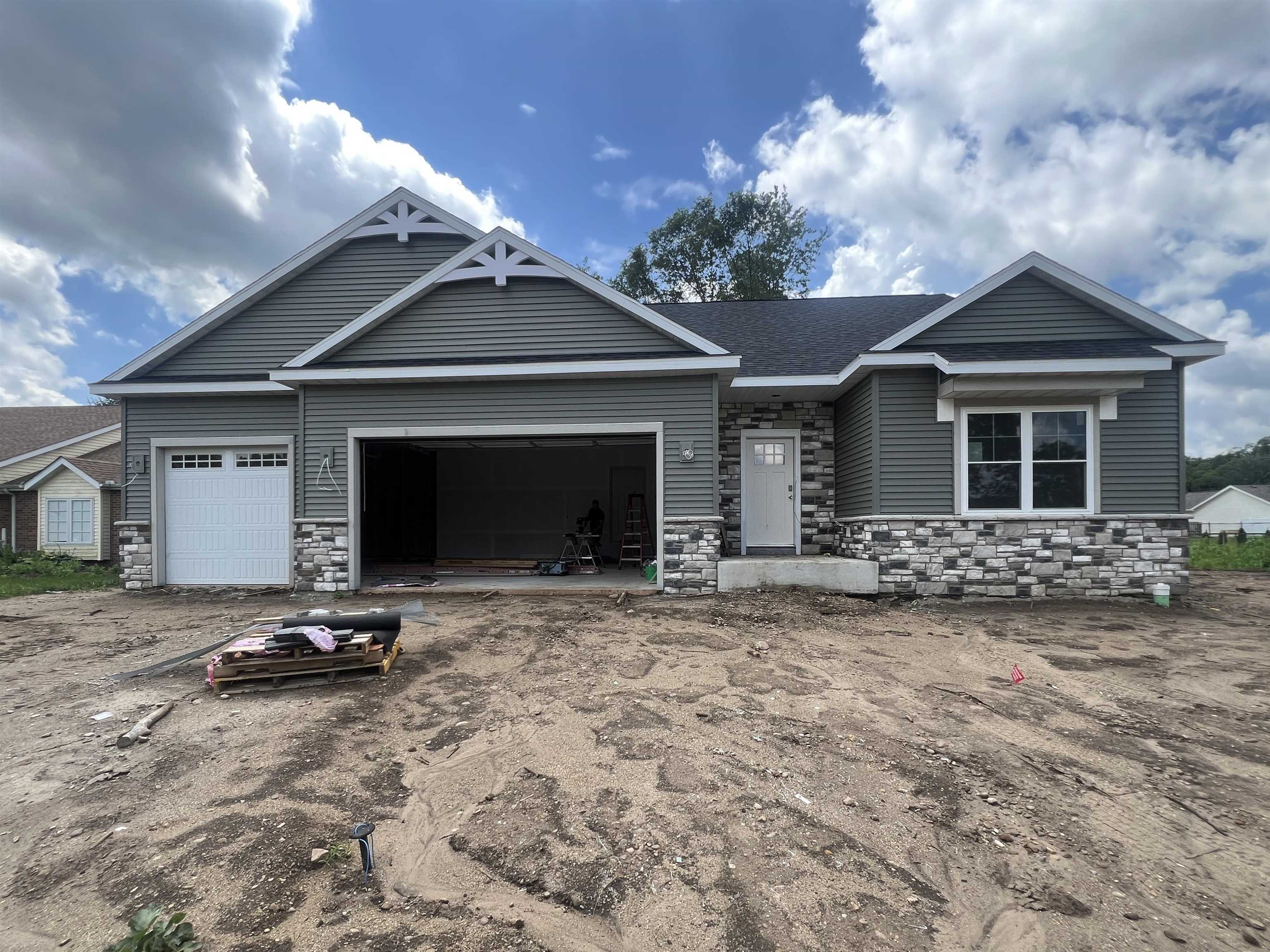 1401 Wilderness Trail Property Photo 1