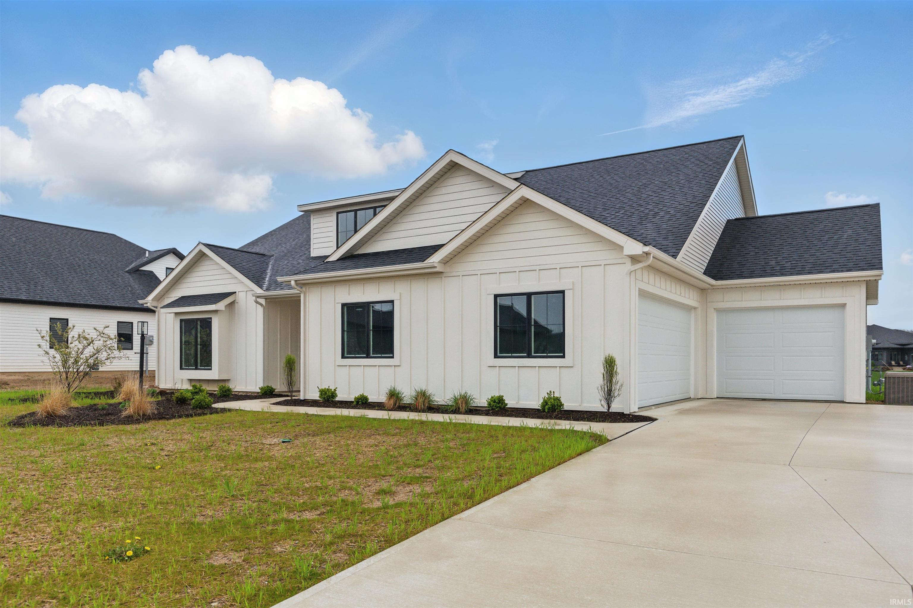 10483 Spamount Cove Property Photo 1