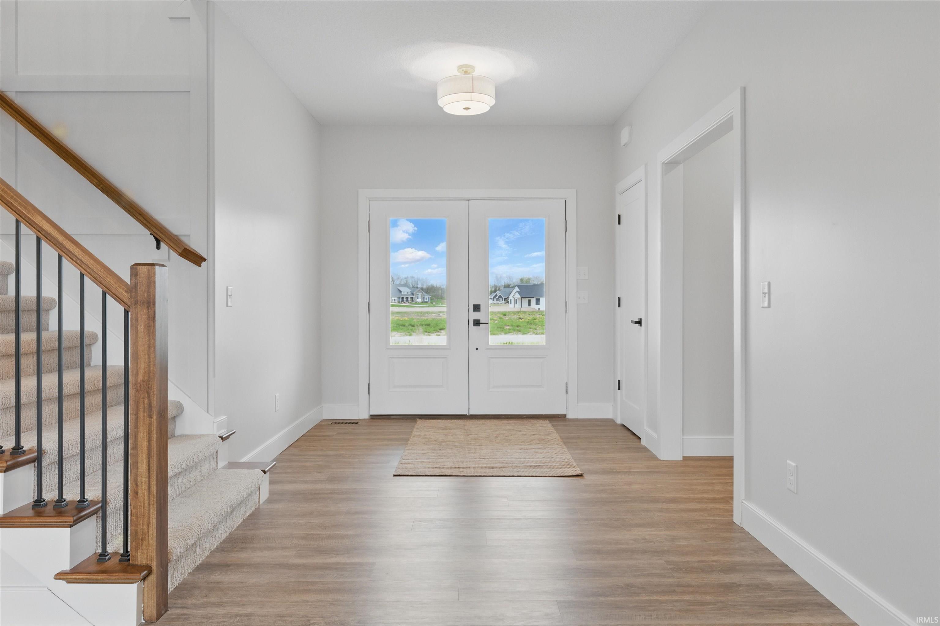 10483 Spamount Cove Property Photo 3