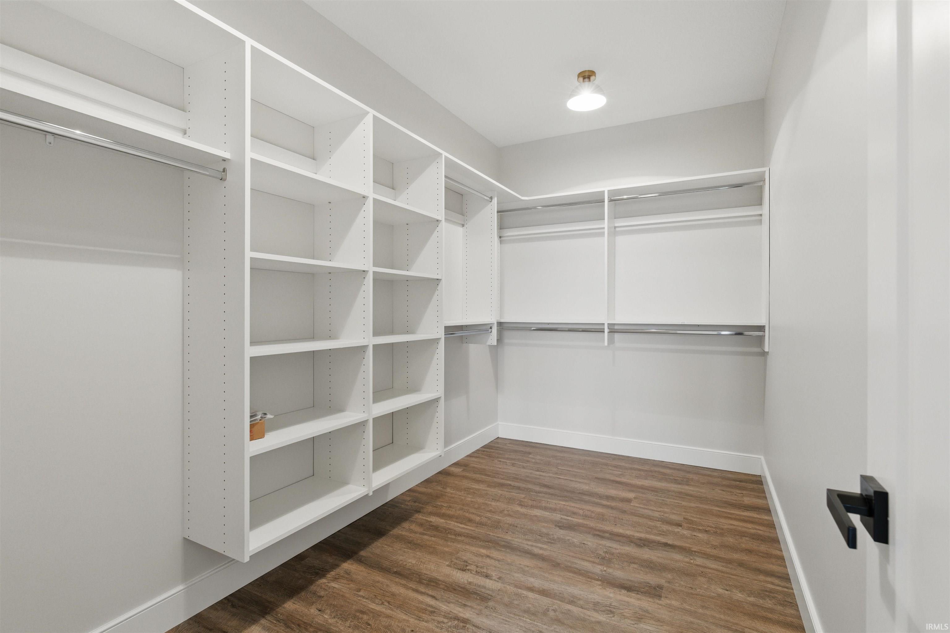 10483 Spamount Cove Property Photo 13