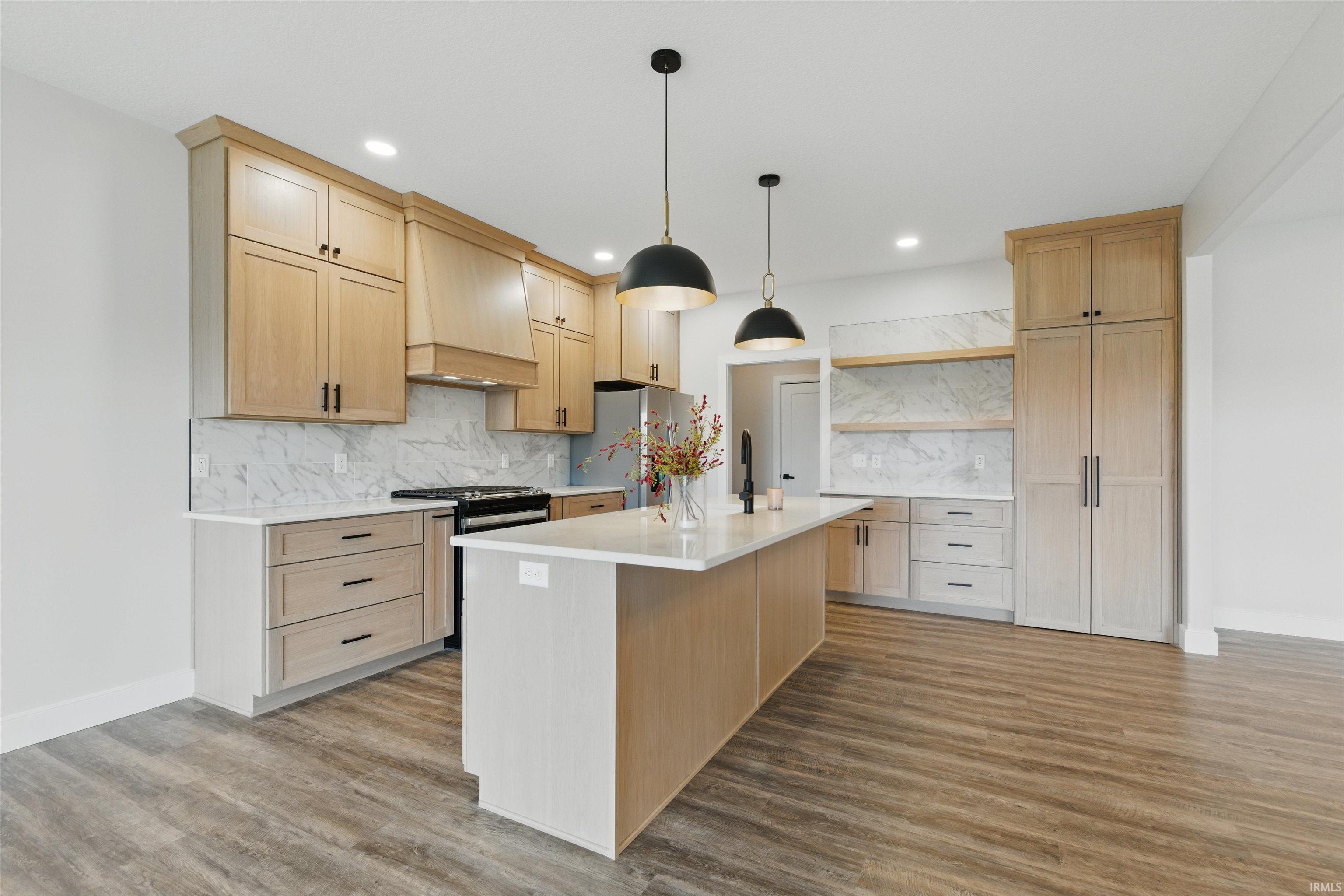 10483 Spamount Cove Property Photo 15