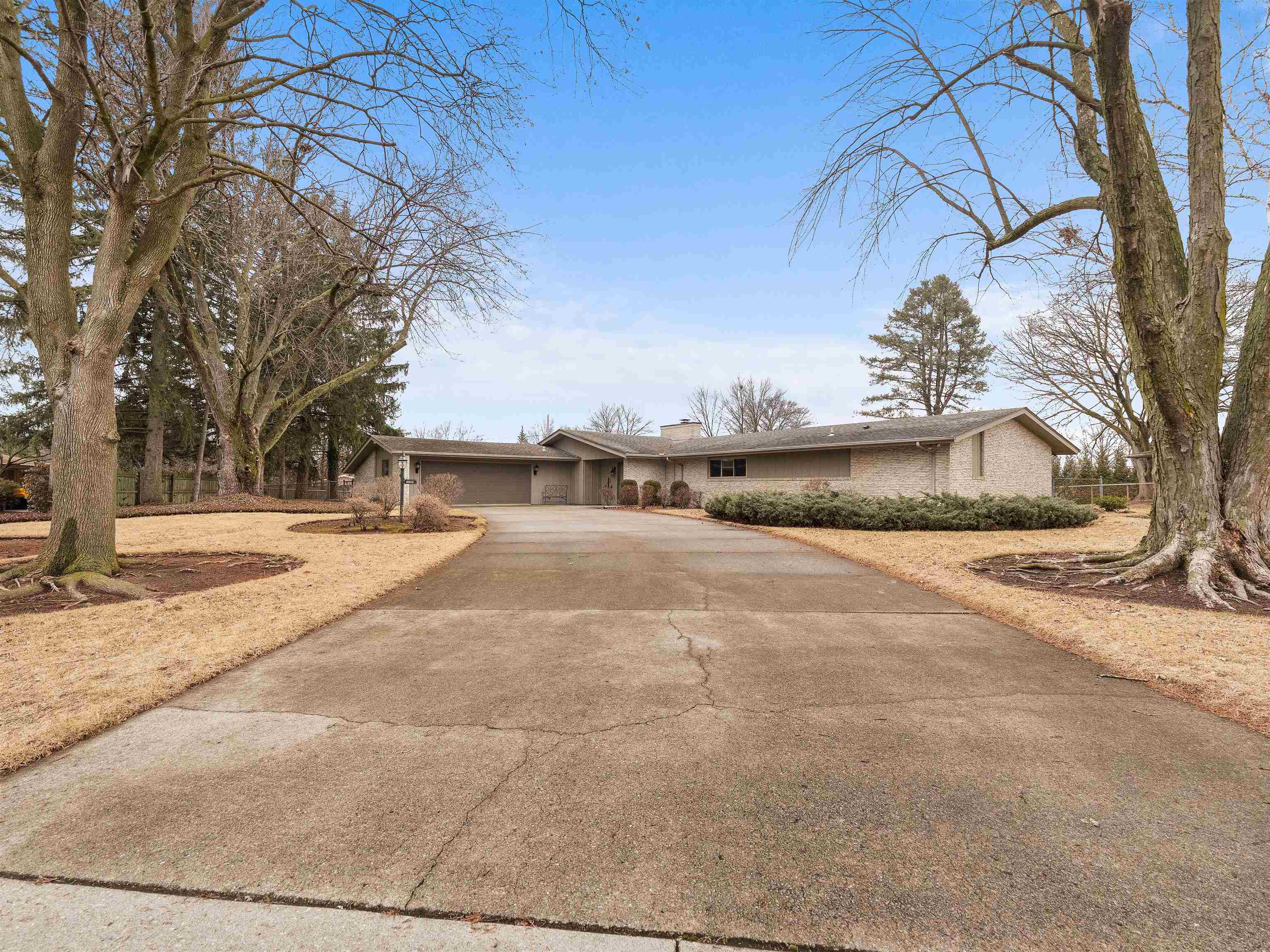 8805 Fortuna Way Property Photo 3