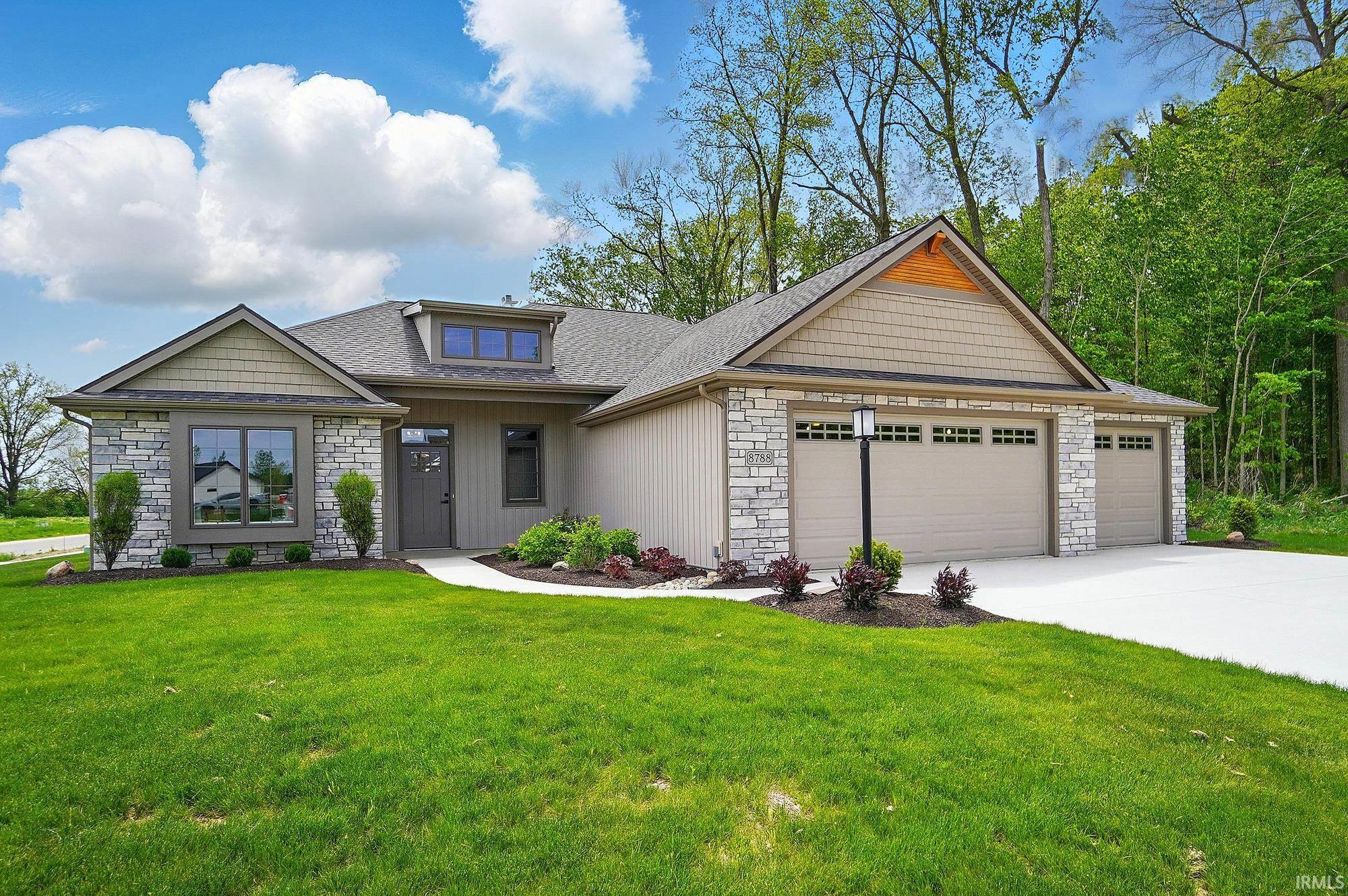 8788 Landin Breeze Drive Property Photo 1