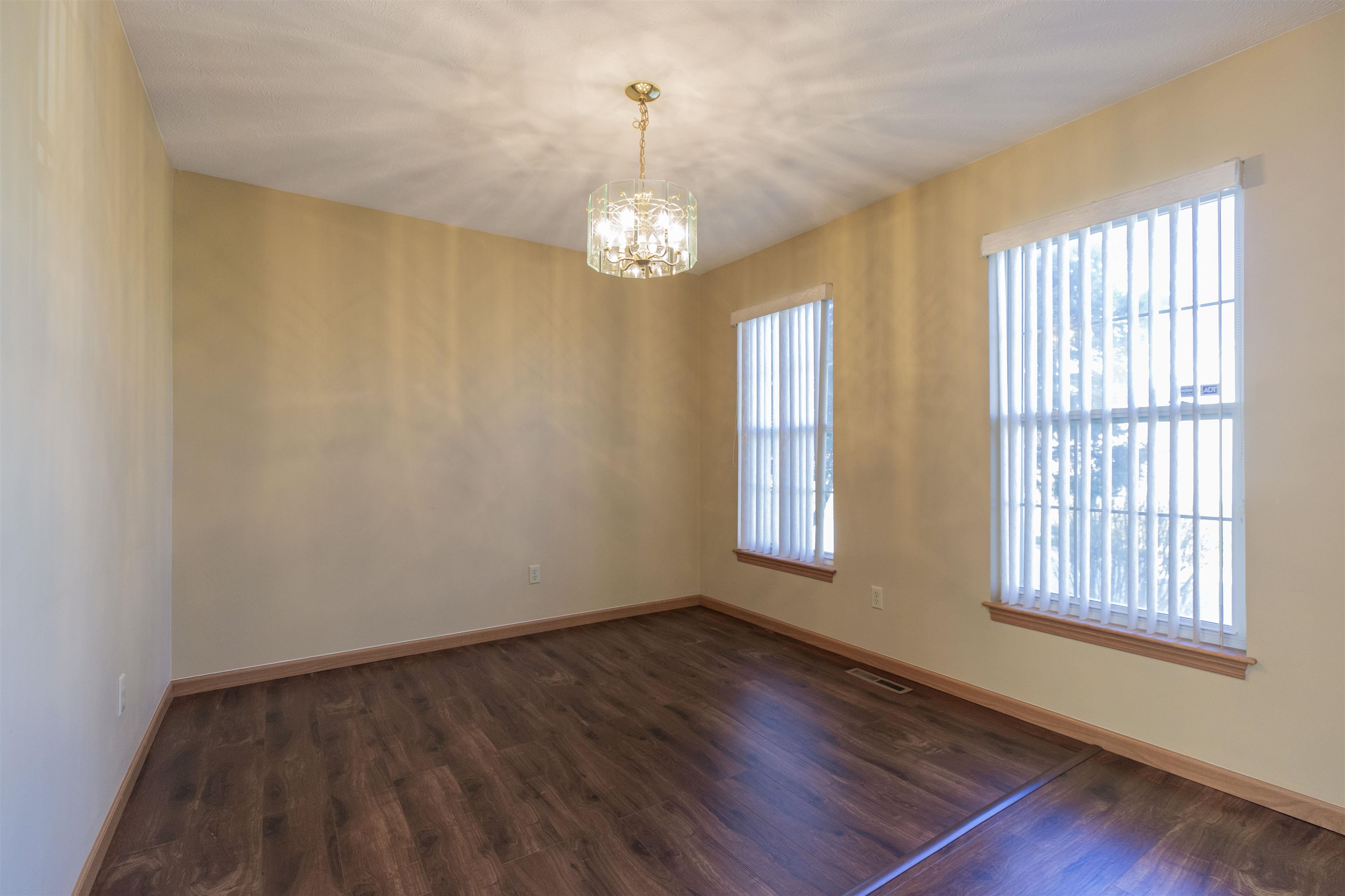 55214 Ivile Avenue Property Photo 8
