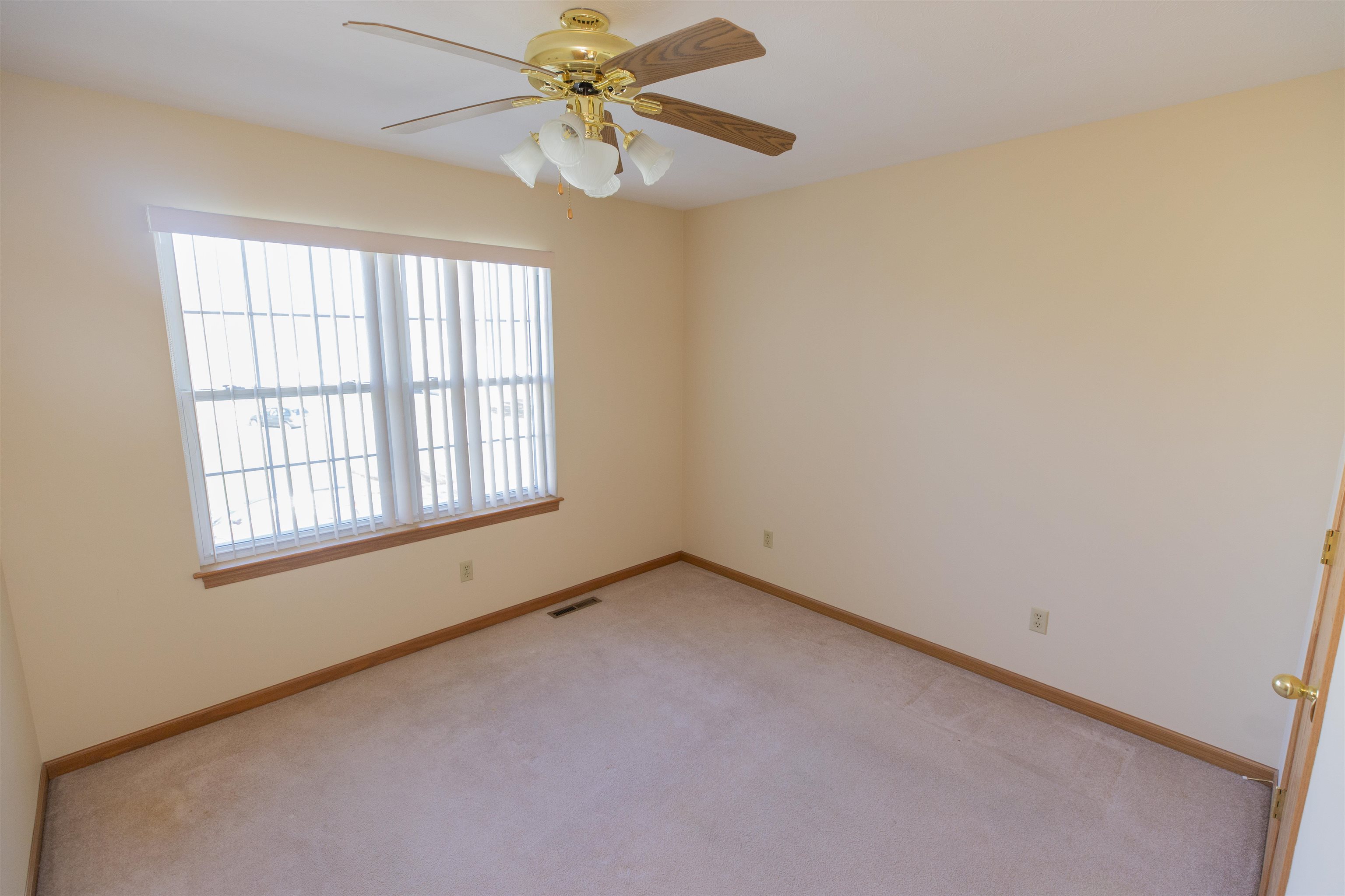 55214 Ivile Avenue Property Photo 23