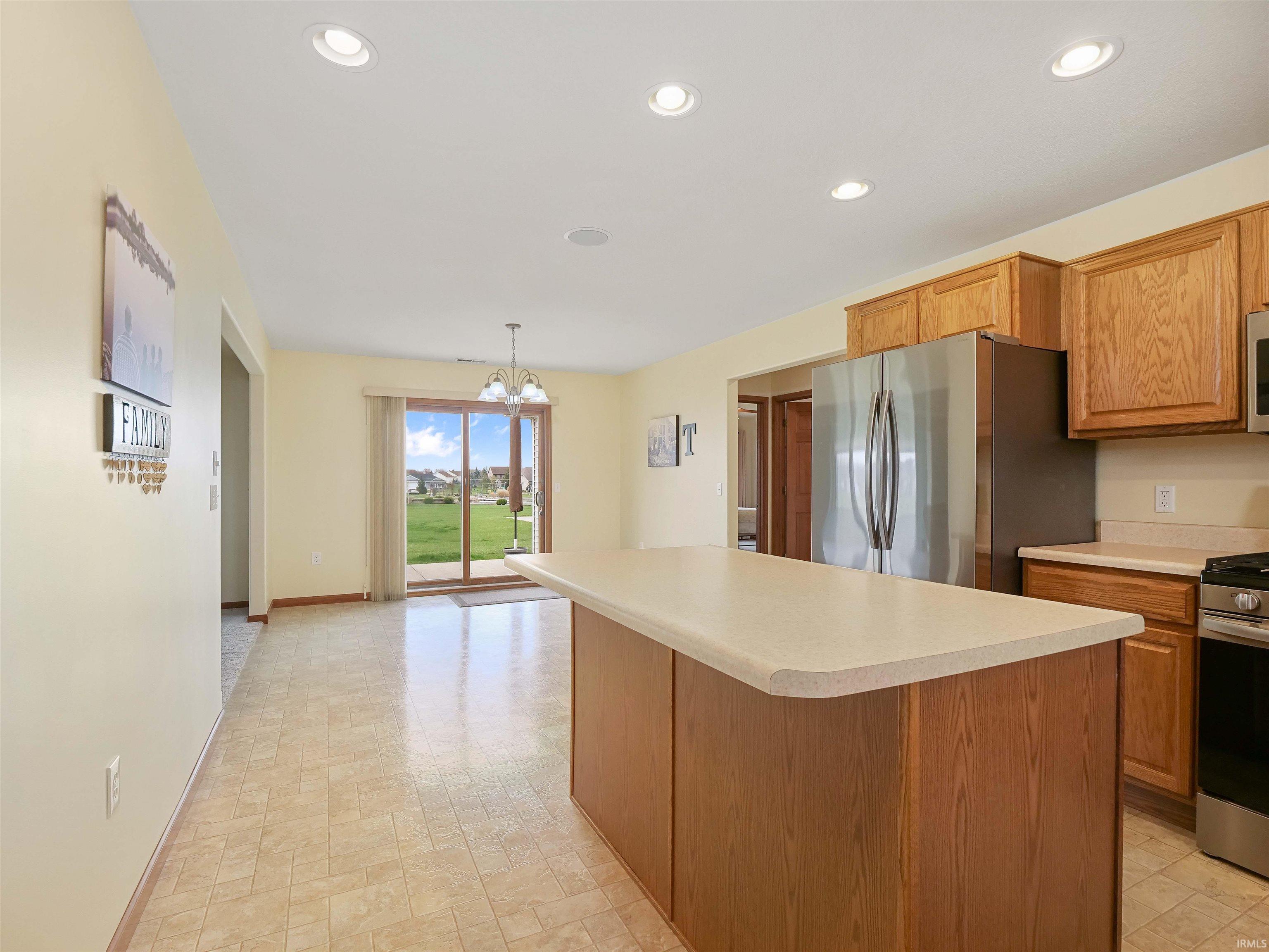 1224 E Edge Water Court Property Photo 10
