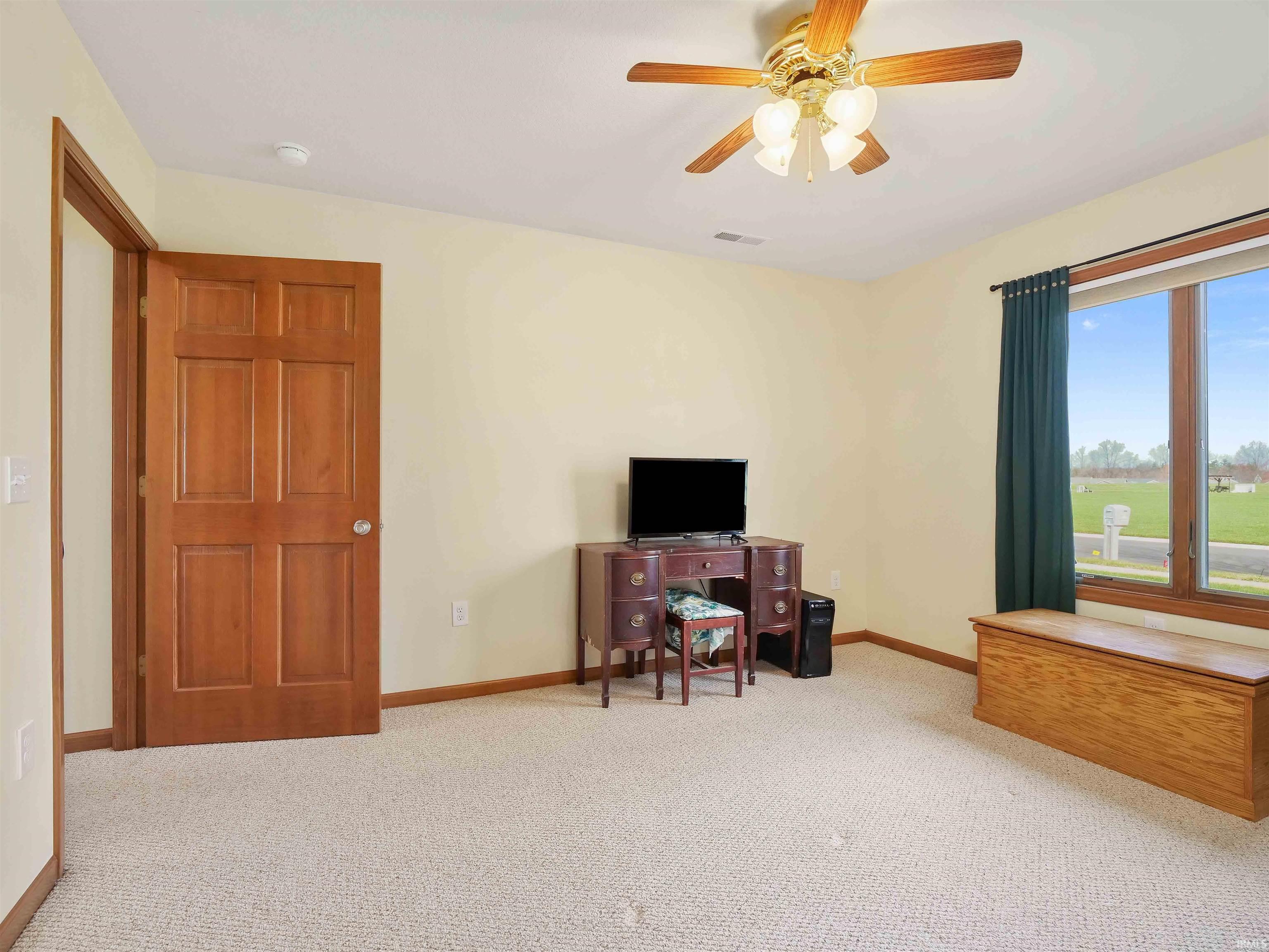 1224 E Edge Water Court Property Photo 27