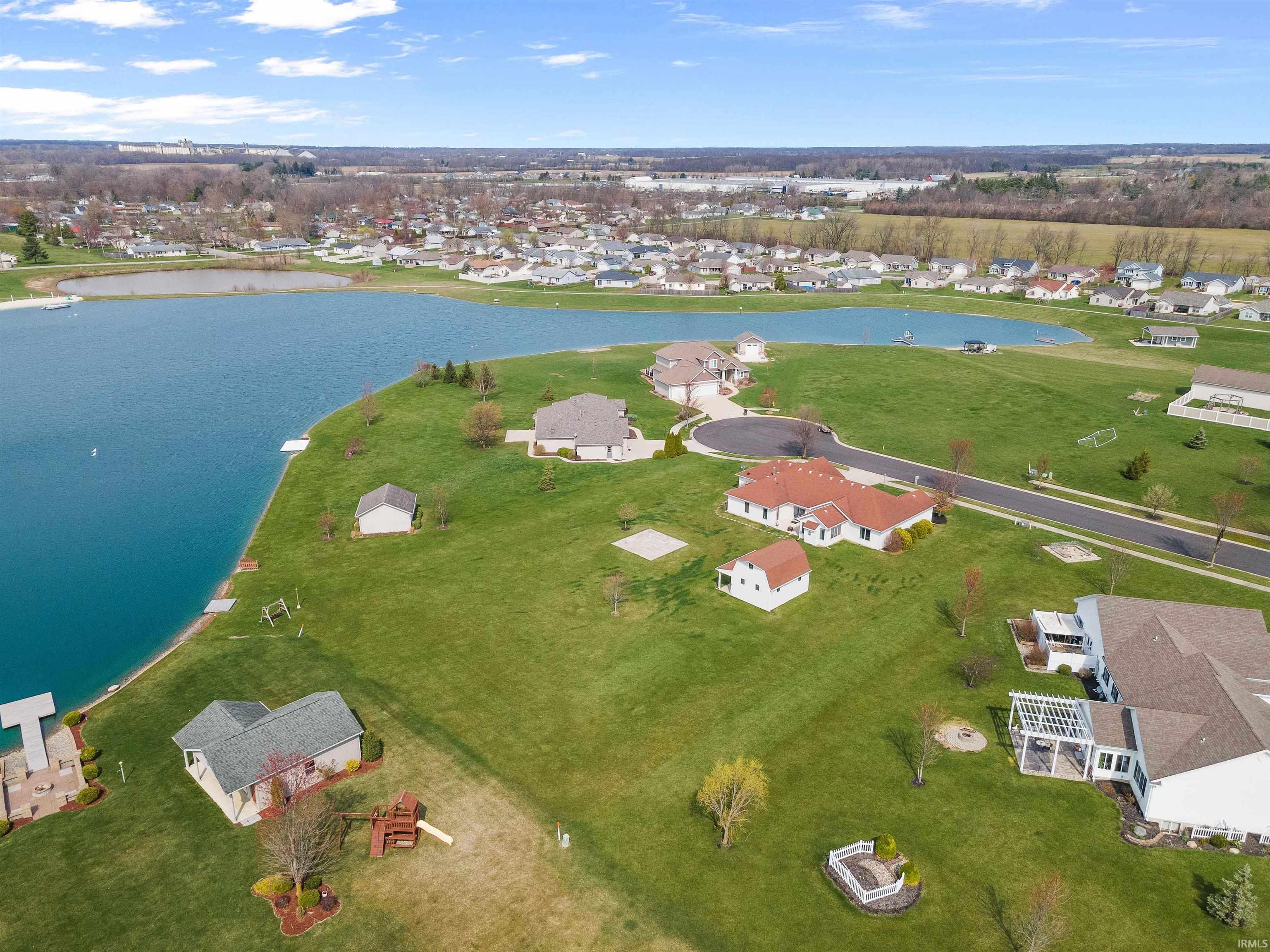 1224 E Edge Water Court Property Photo 32