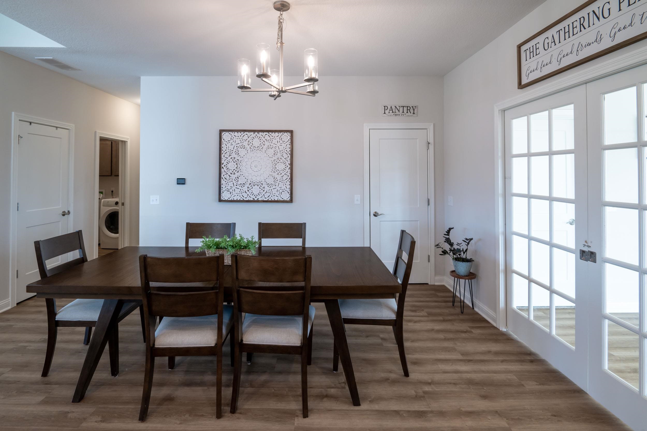 10462 Chestnut Creek Boulevard Property Photo 14