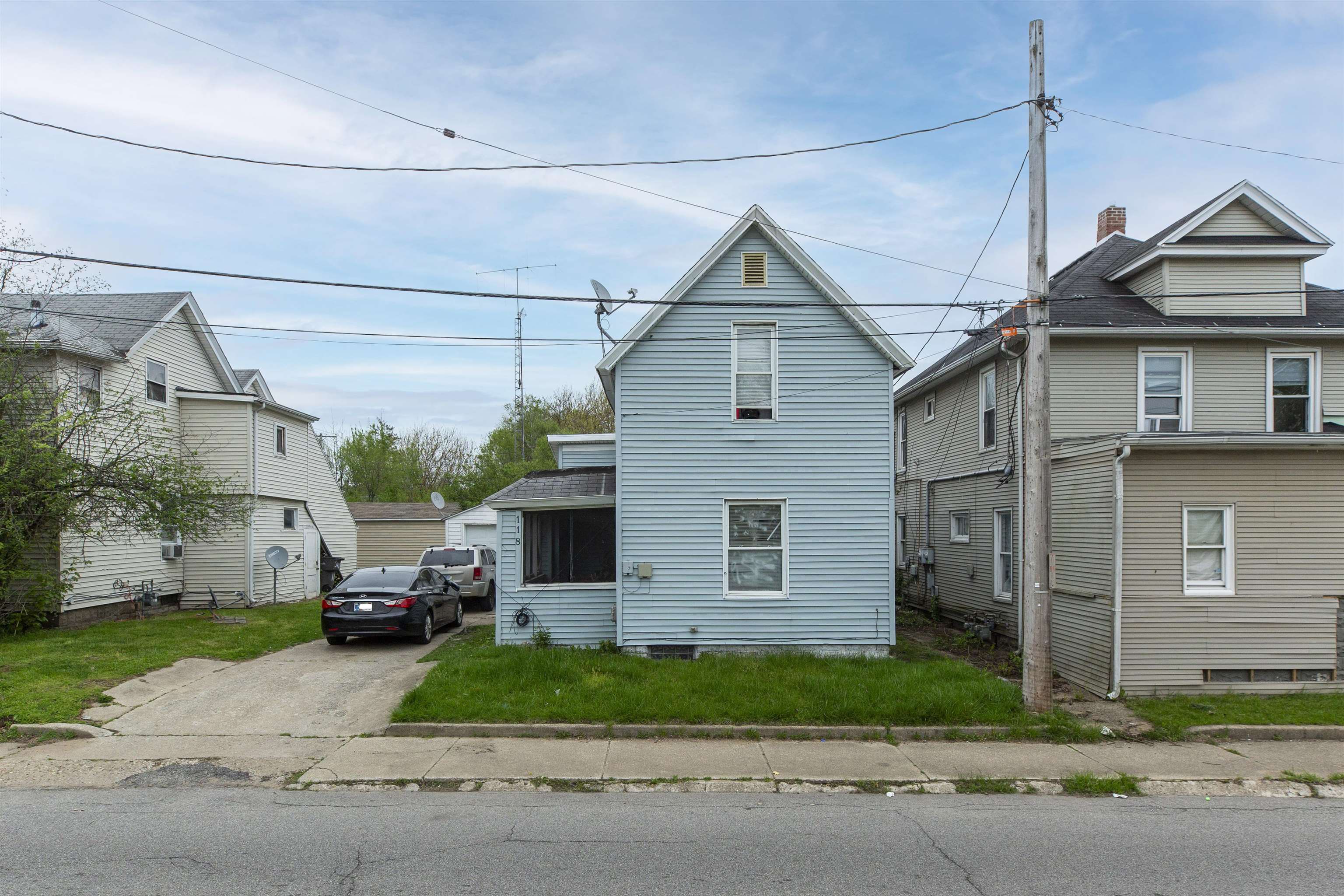 118 S Merrifield Avenue Property Photo 1