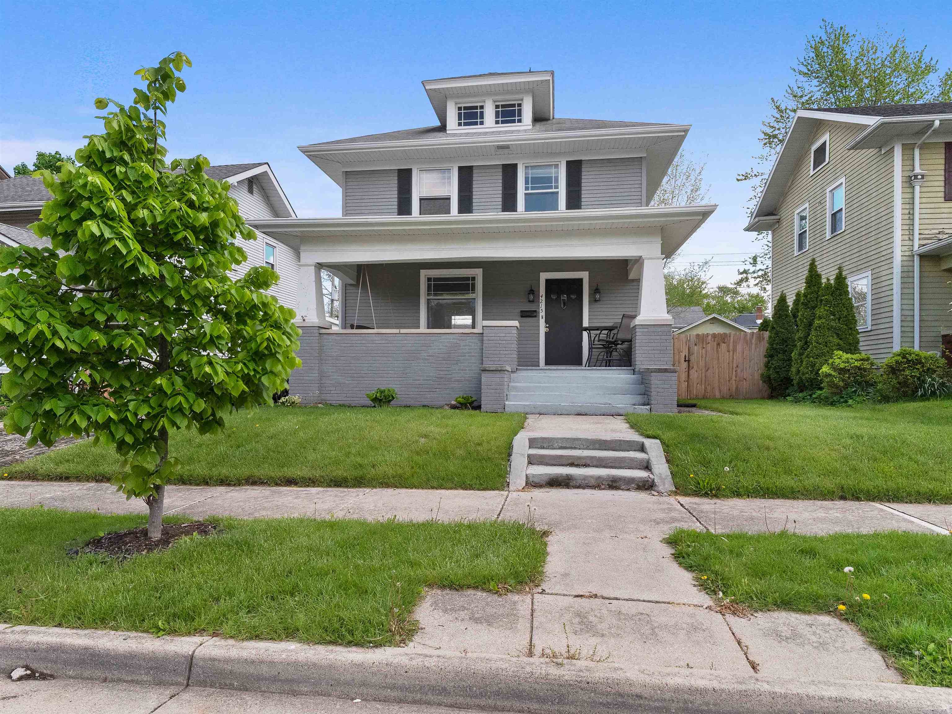 4215 Tacoma Avenue Property Photo 2