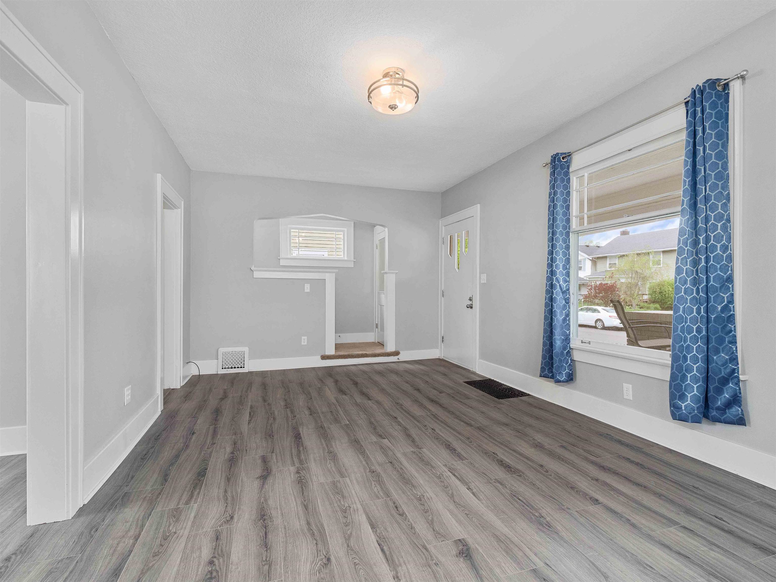 4215 Tacoma Avenue Property Photo 5