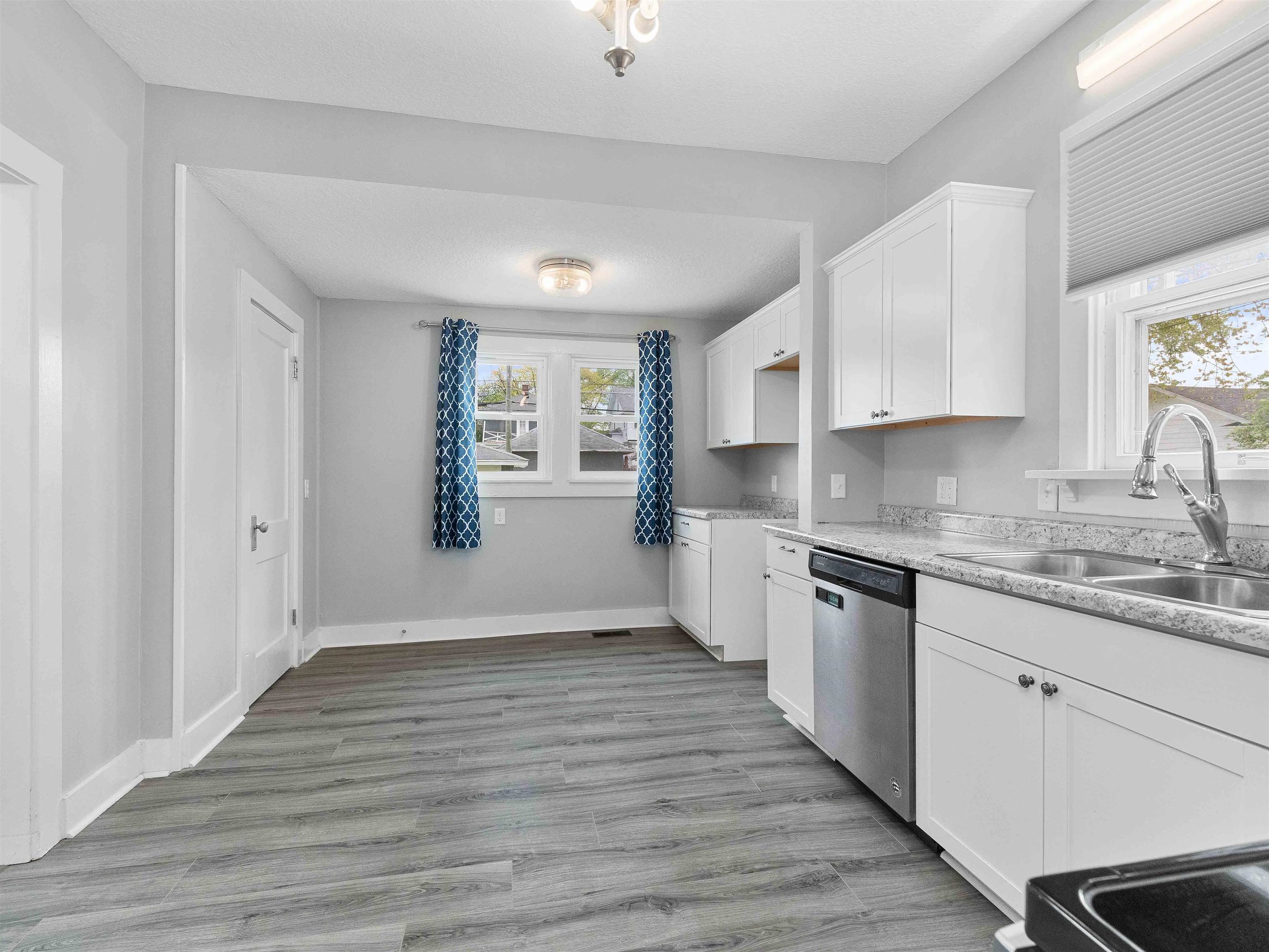 4215 Tacoma Avenue Property Photo 9