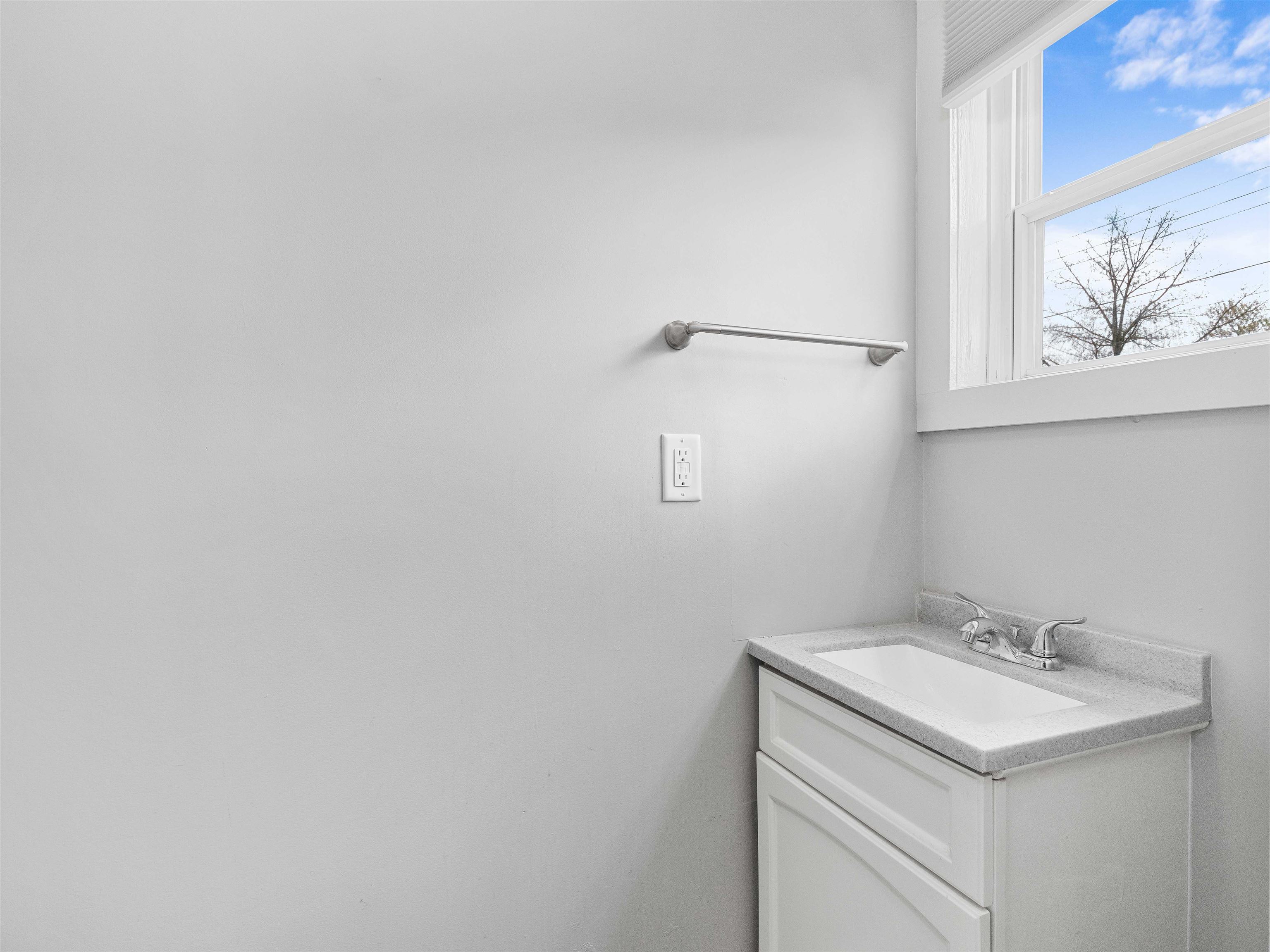 4215 Tacoma Avenue Property Photo 11
