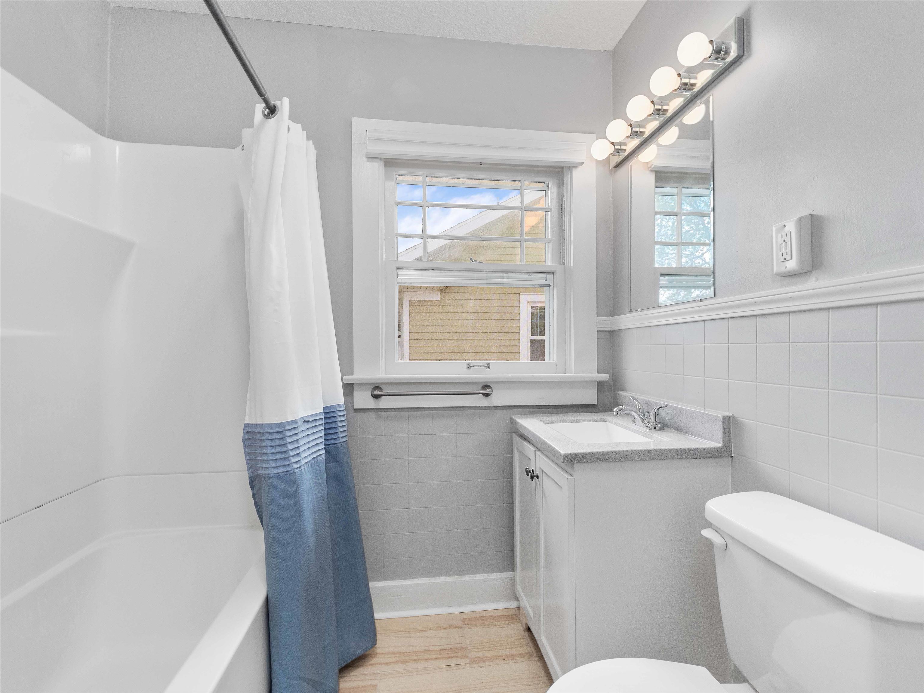 4215 Tacoma Avenue Property Photo 22