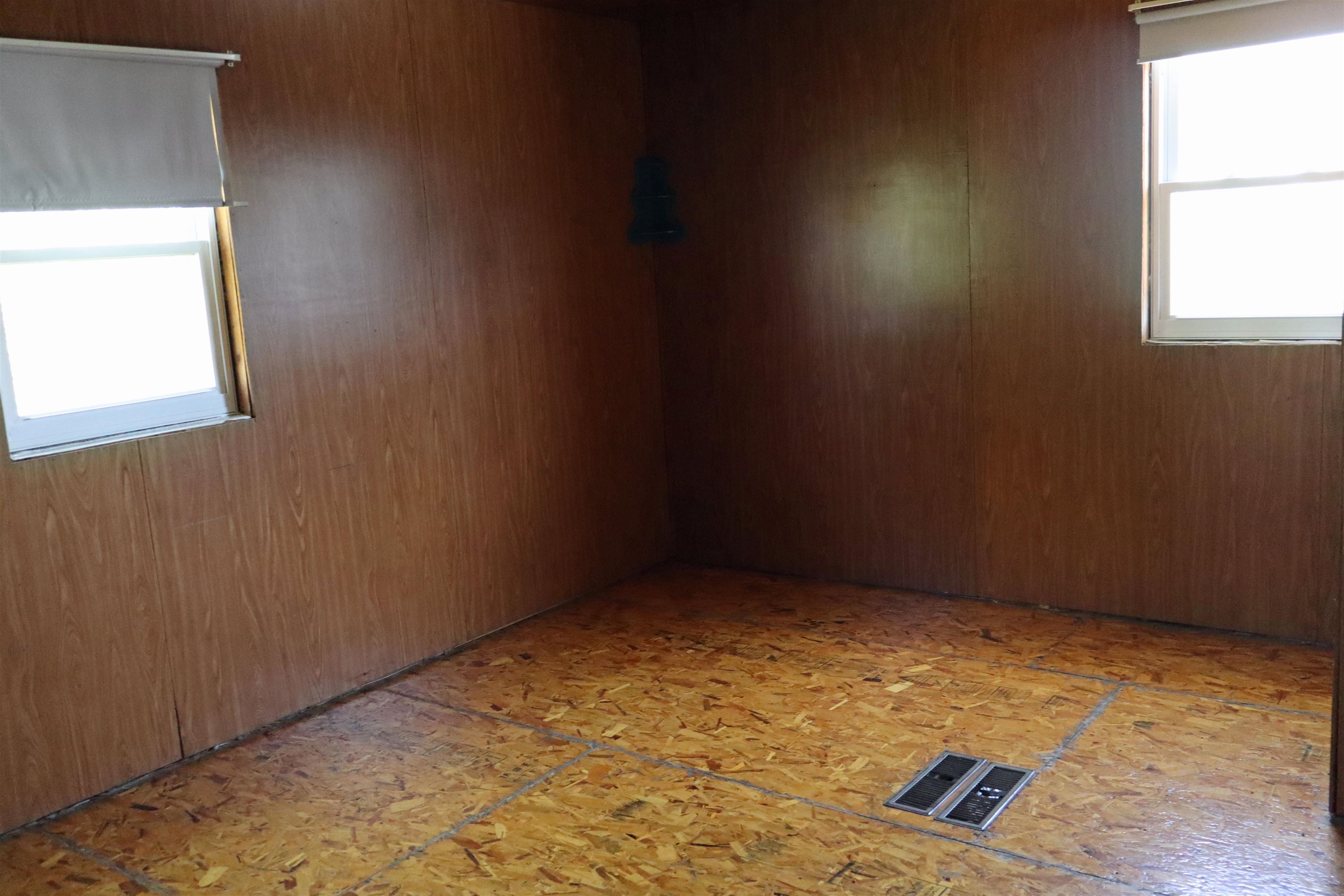 8350 S 850 W Road Property Photo 11