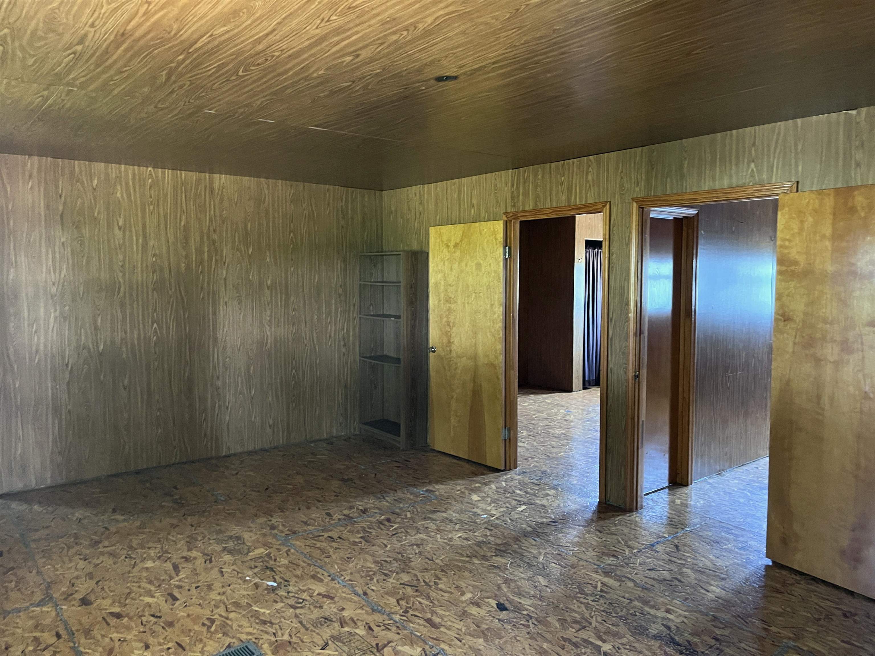 8350 S 850 W Road Property Photo 15