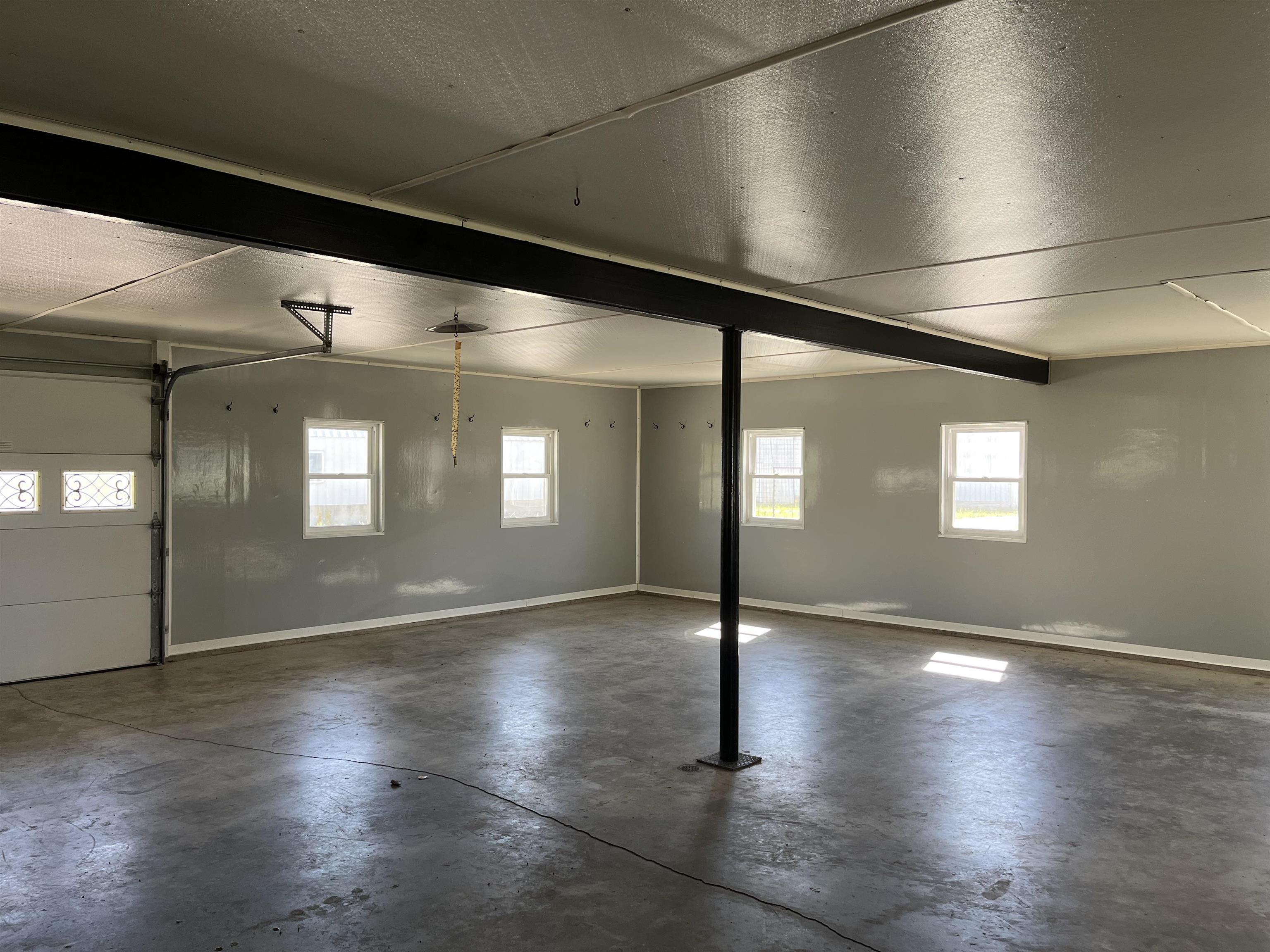 8350 S 850 W Road Property Photo 21