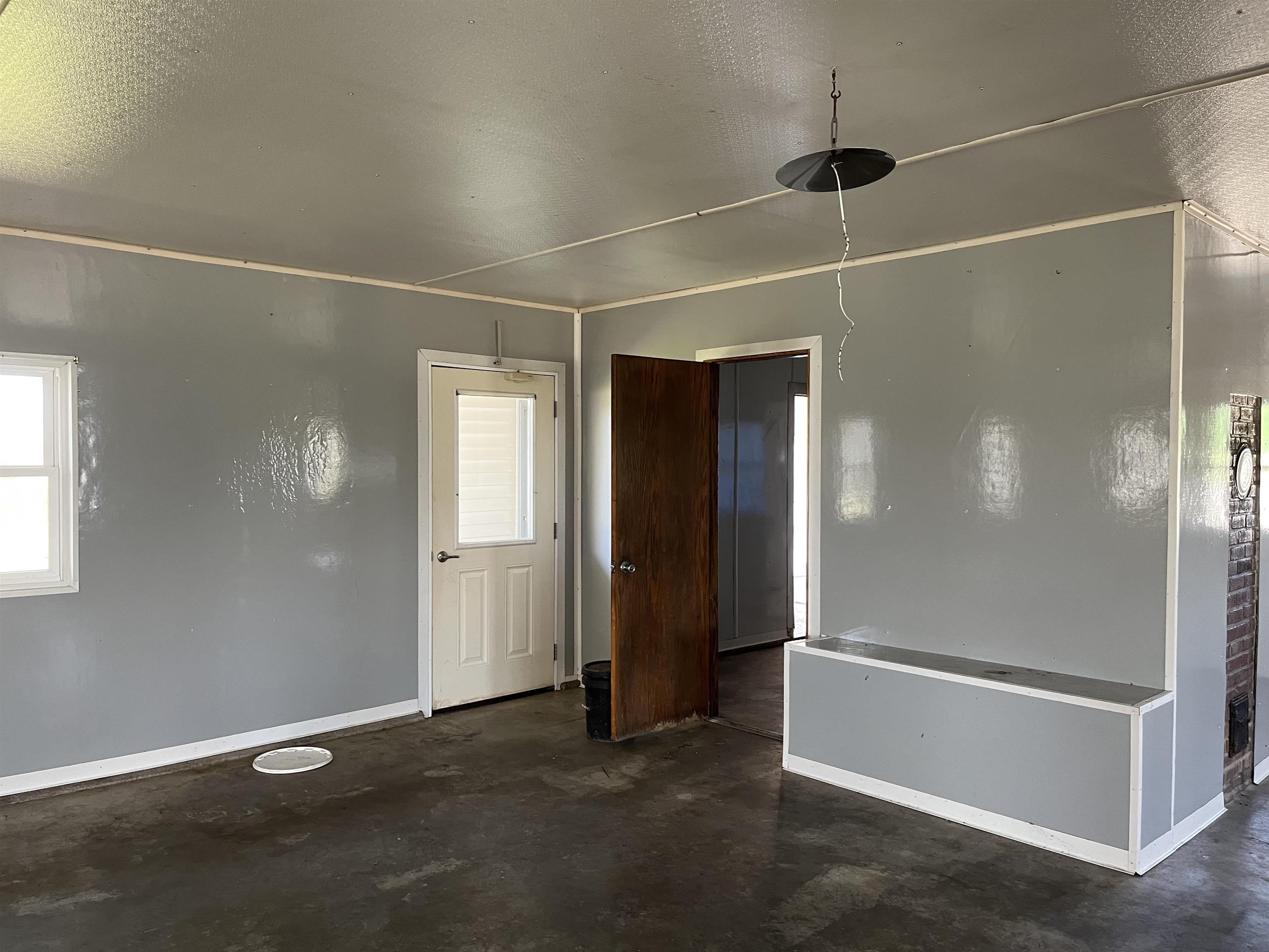 8350 S 850 W Road Property Photo 23