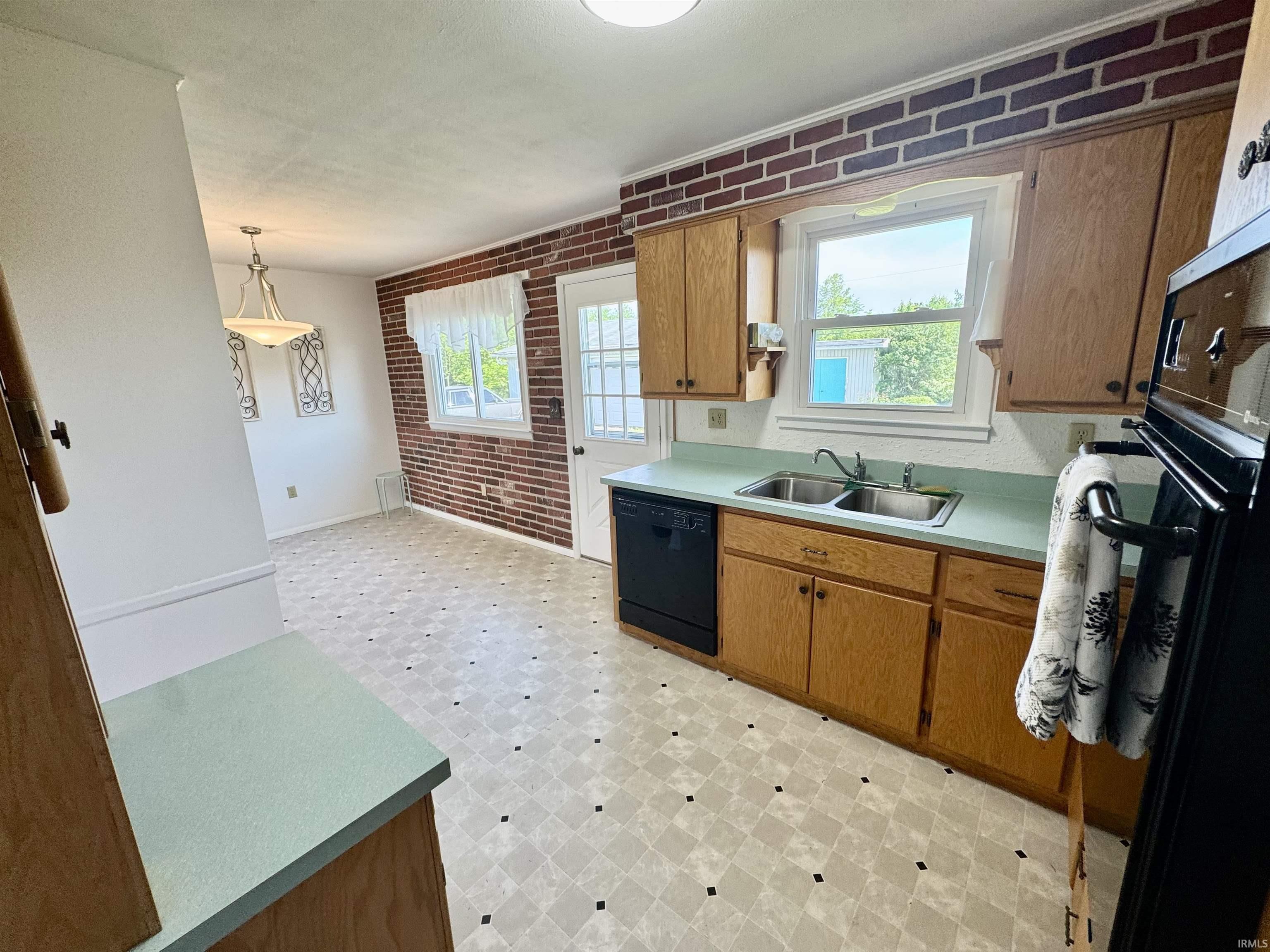 10908 Kathy Drive Property Photo 9
