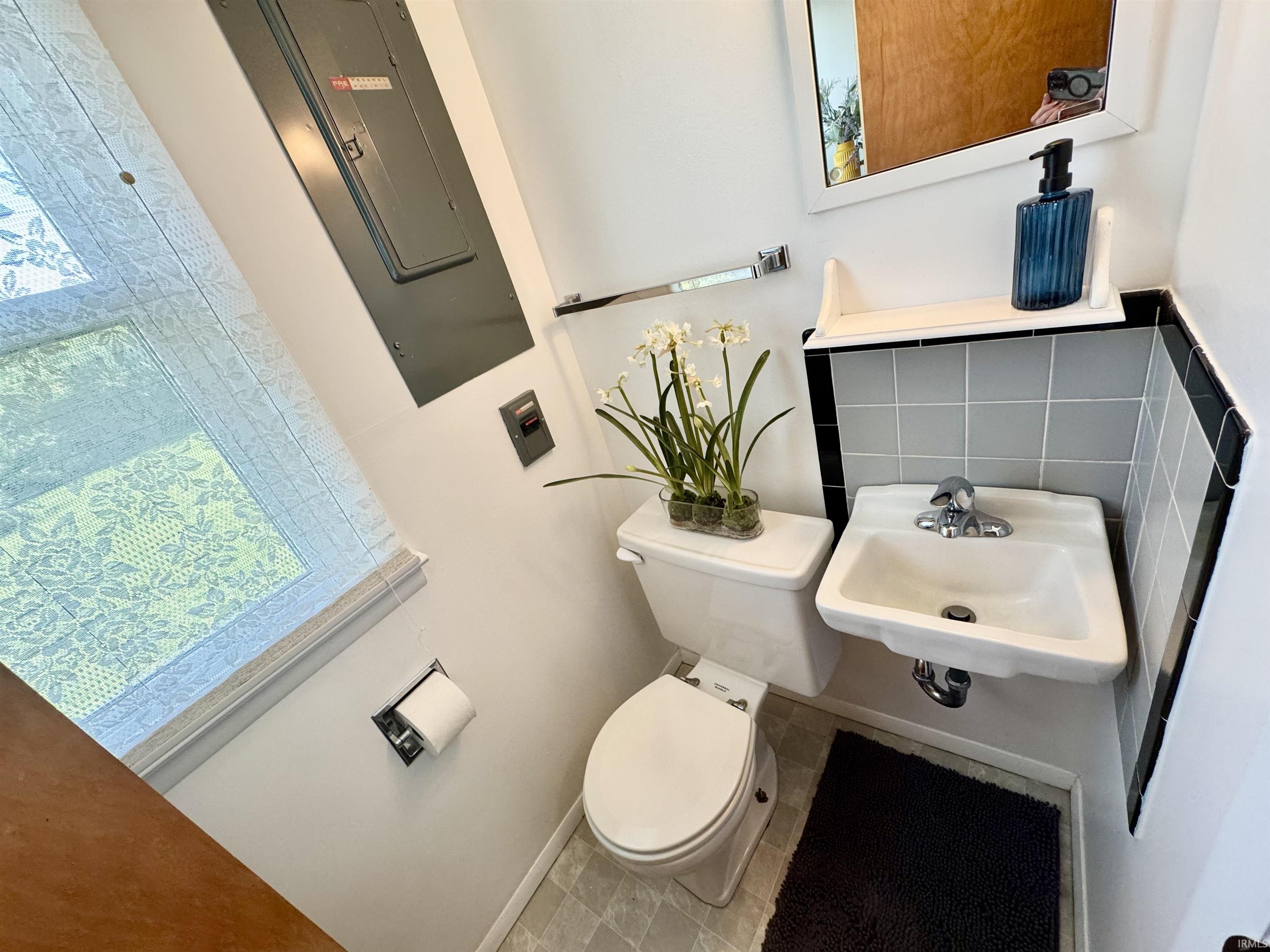 10908 Kathy Drive Property Photo 16
