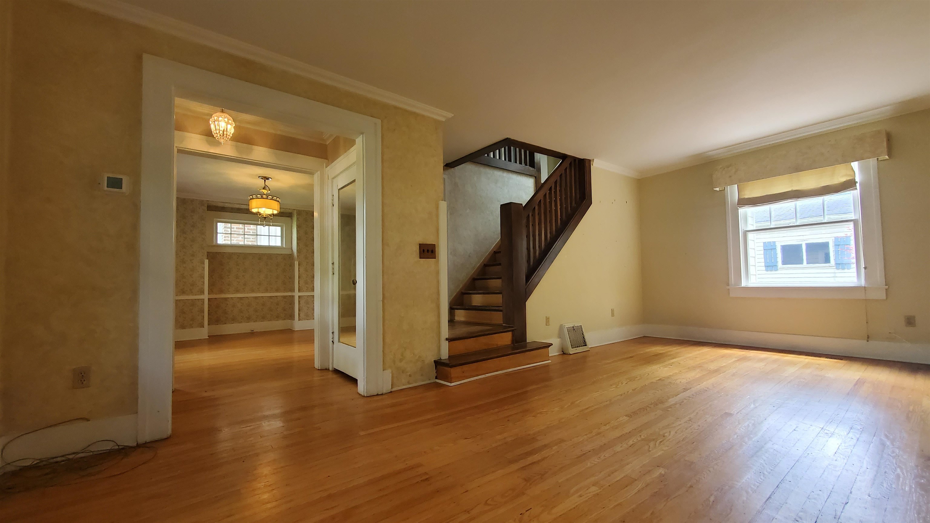 447 Englewood Court Property Photo 9