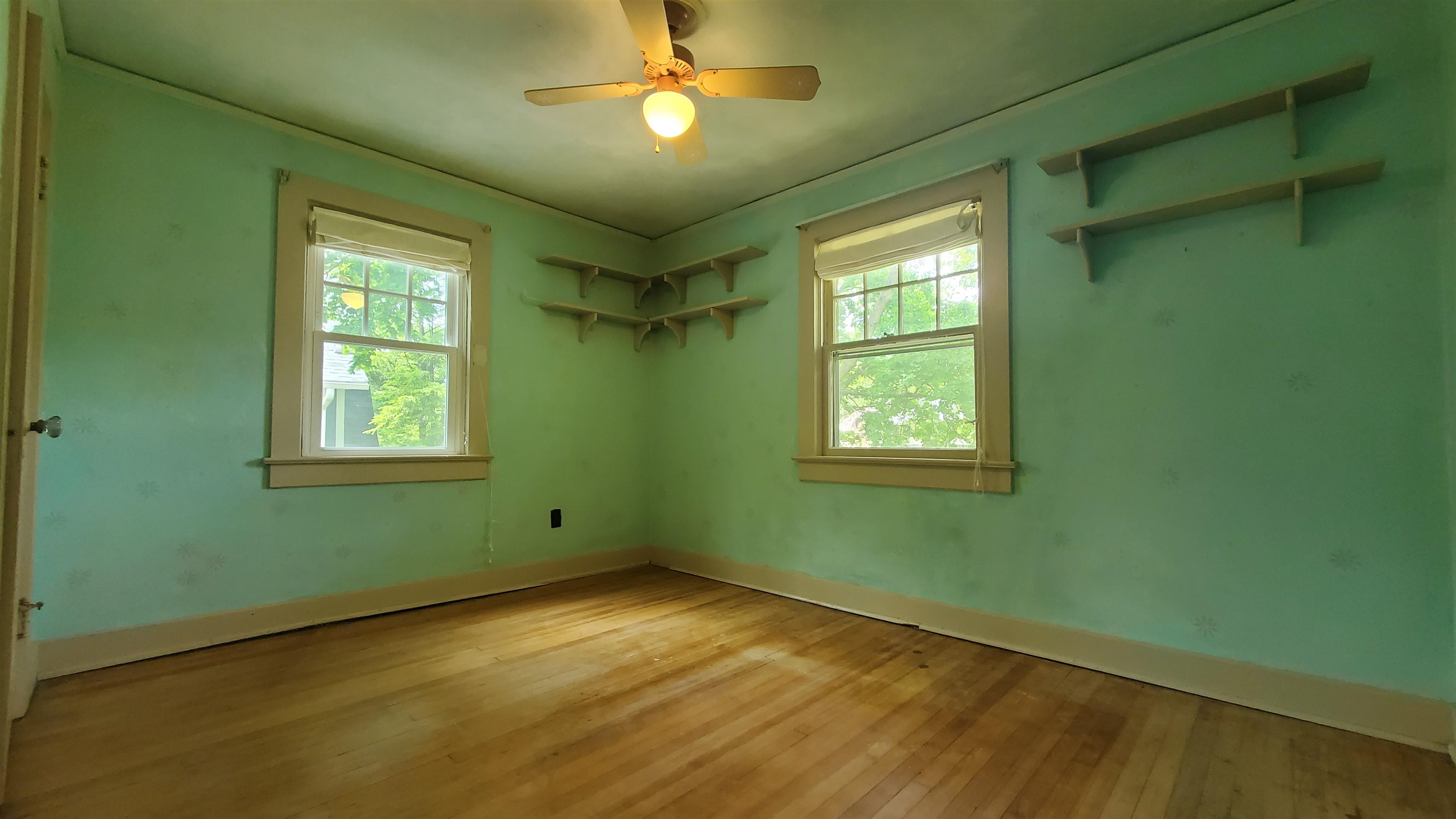 447 Englewood Court Property Photo 26