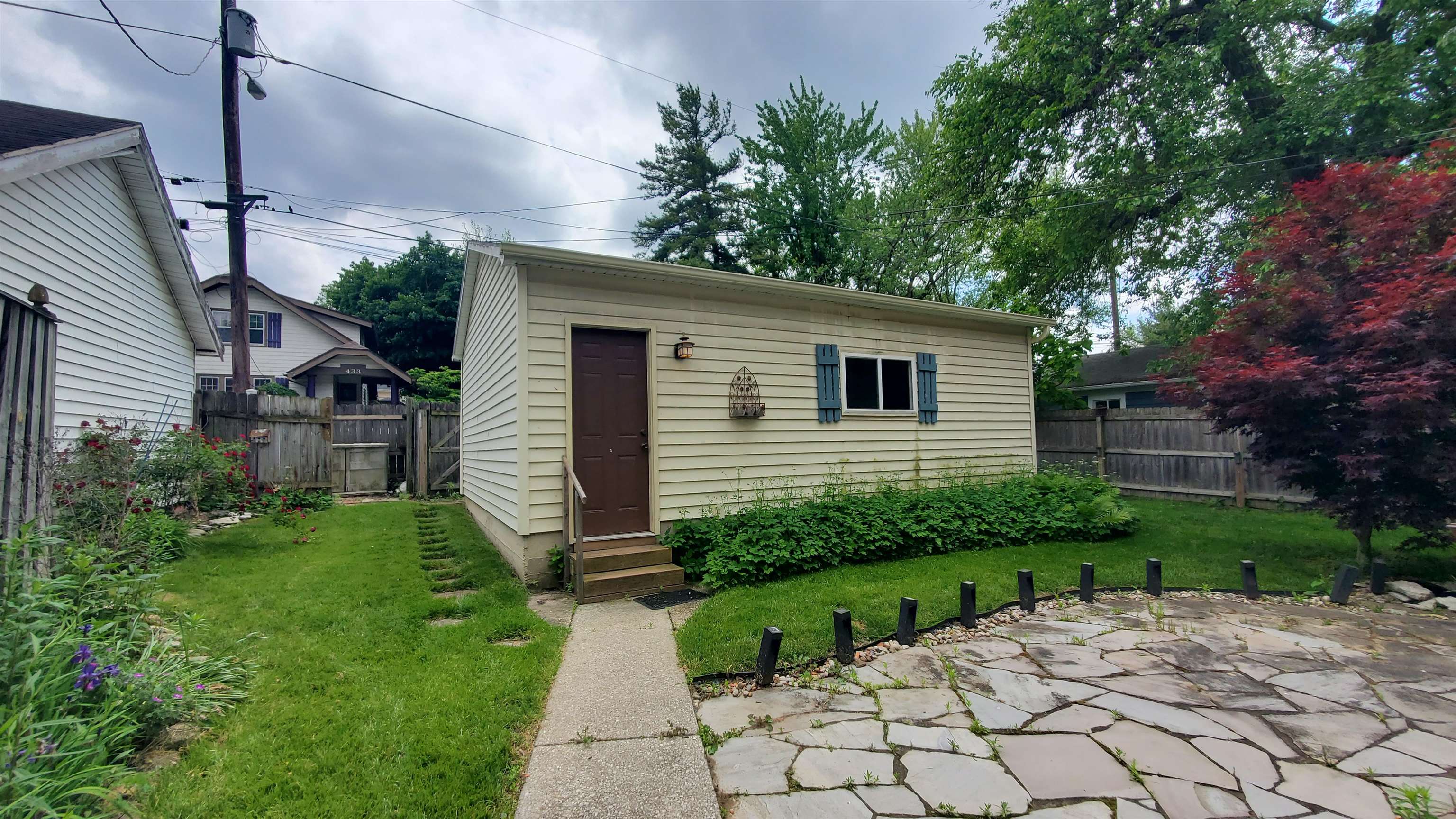 447 Englewood Court Property Photo 34