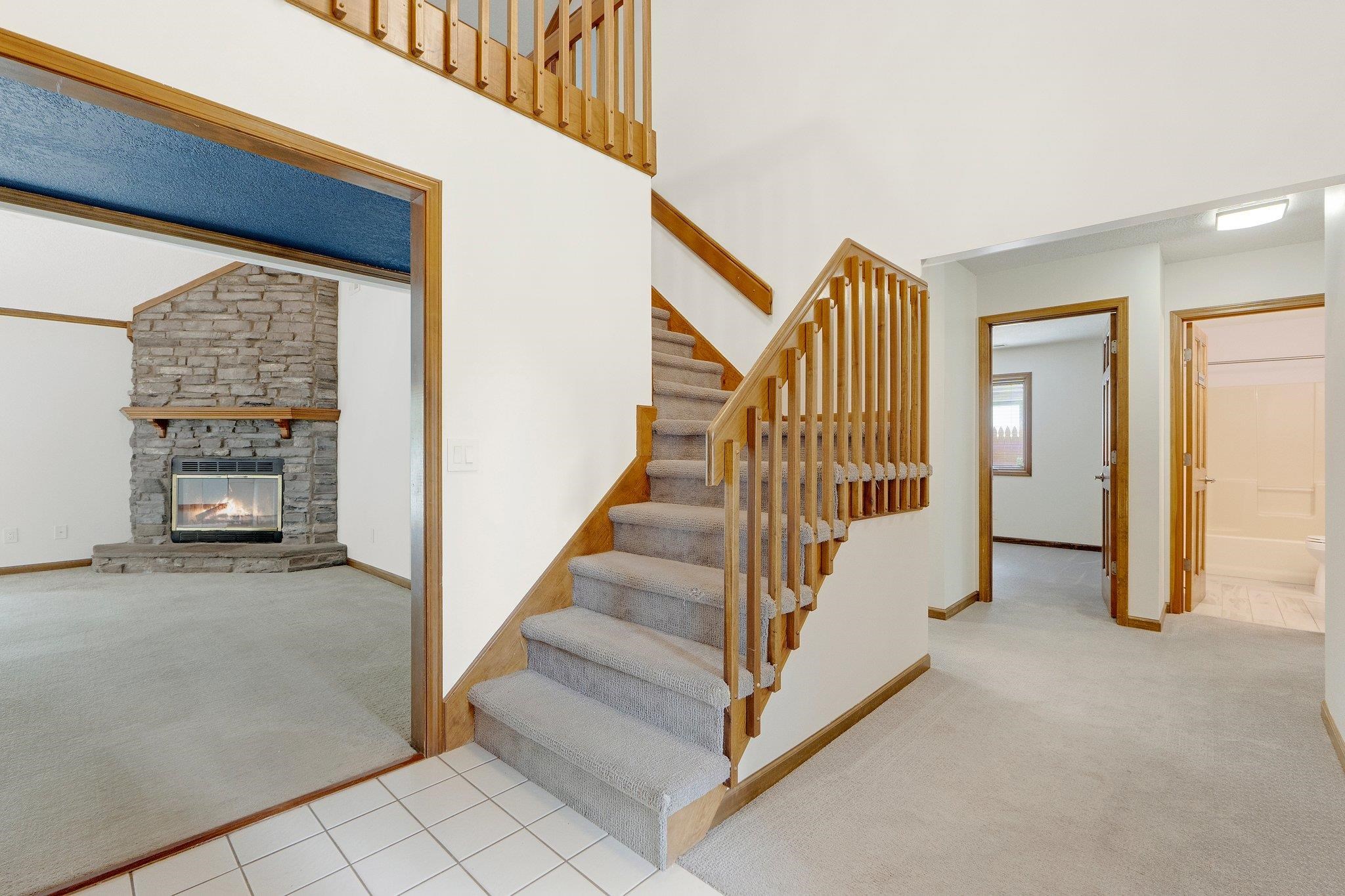 14214 White Horse Court Property Photo 2