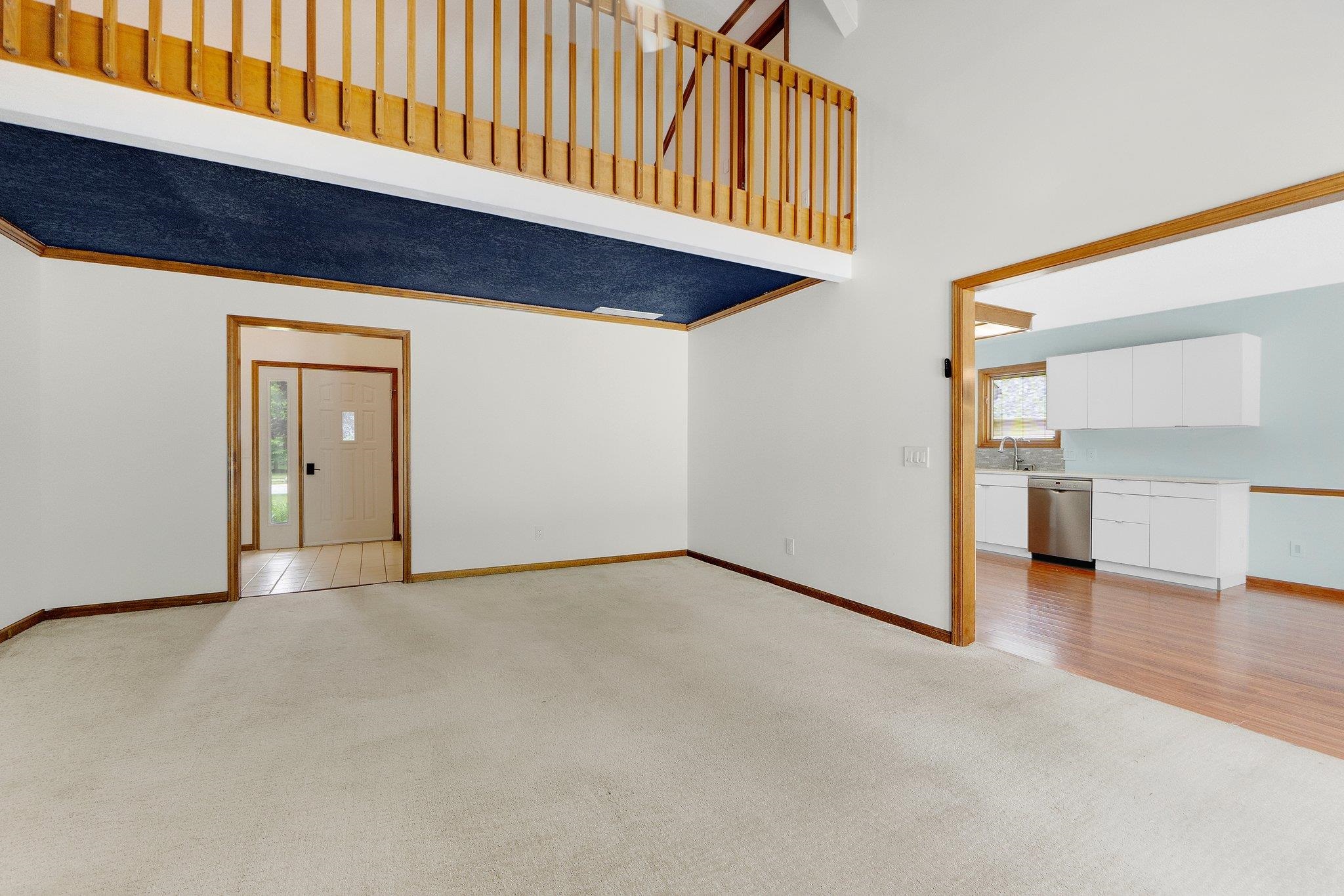 14214 White Horse Court Property Photo 6