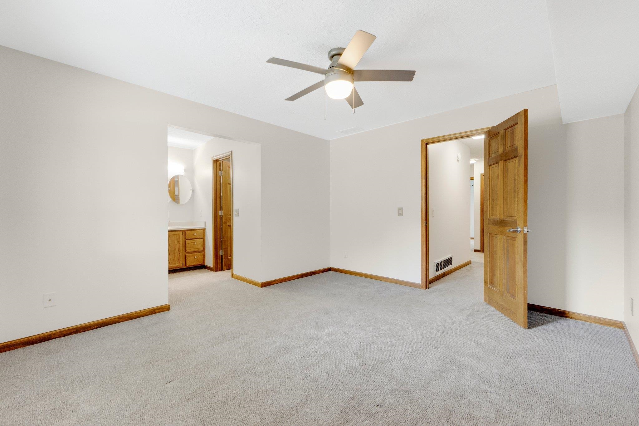 14214 White Horse Court Property Photo 13