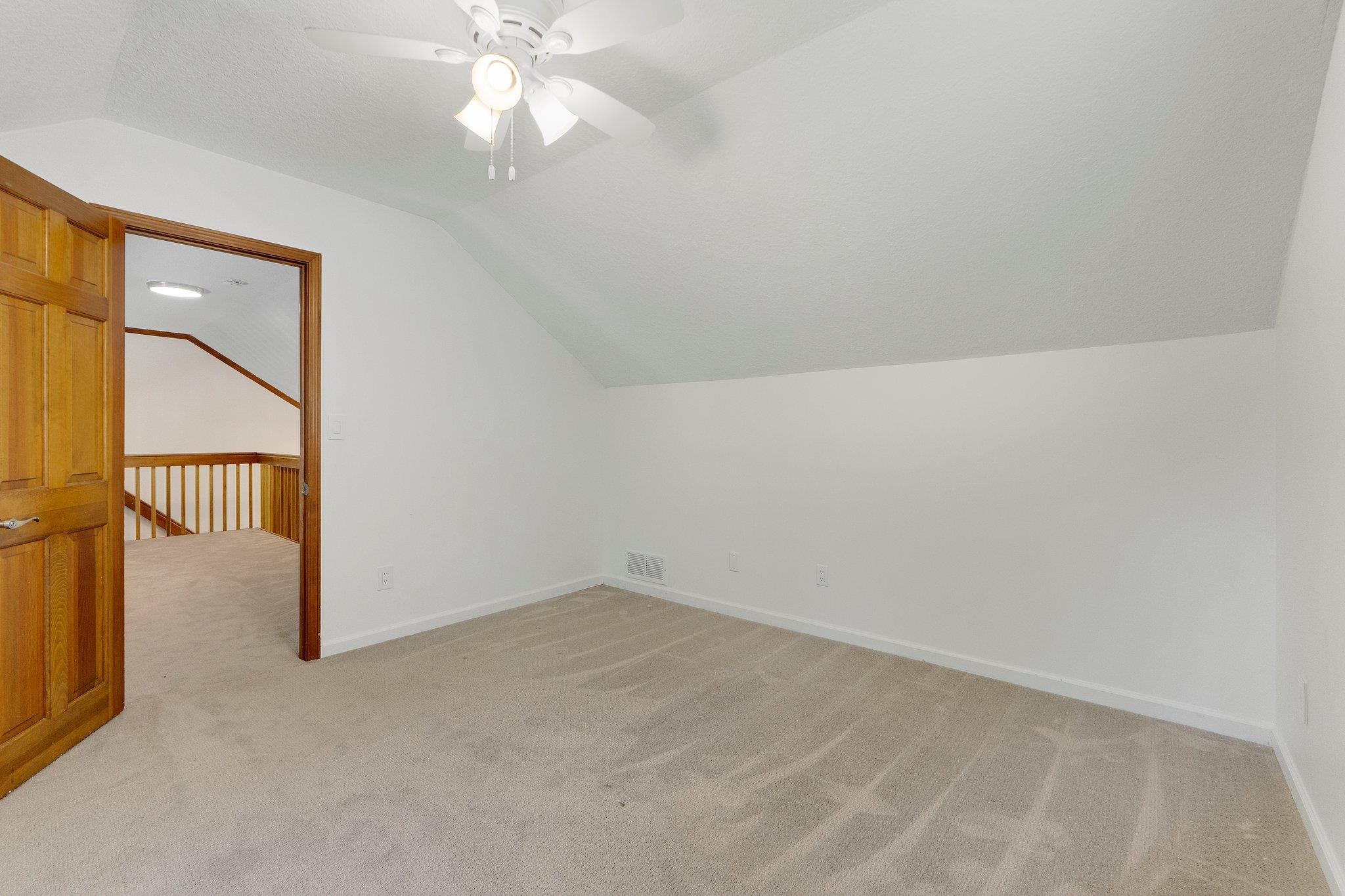 14214 White Horse Court Property Photo 26
