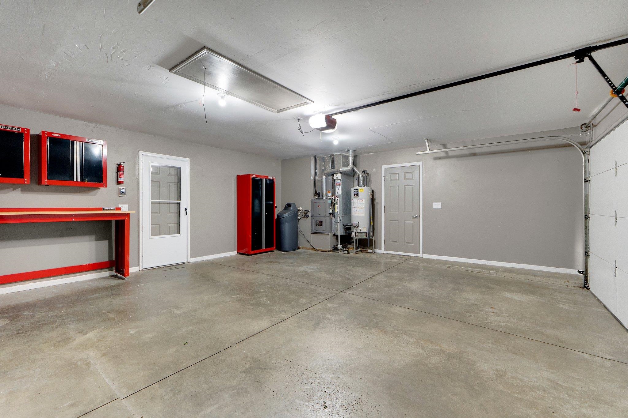 14214 White Horse Court Property Photo 29