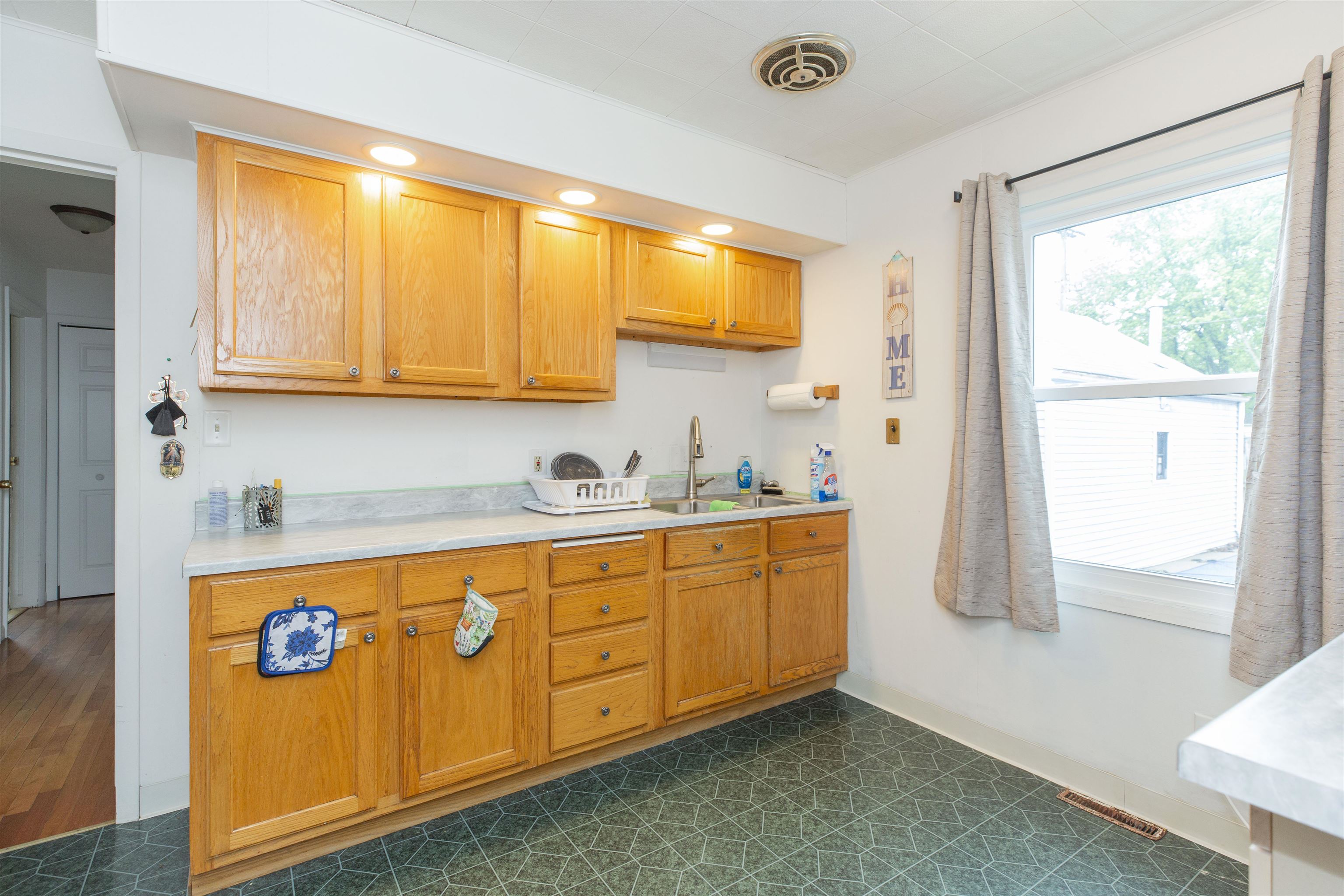 2806 Milburn Boulevard Property Photo 8