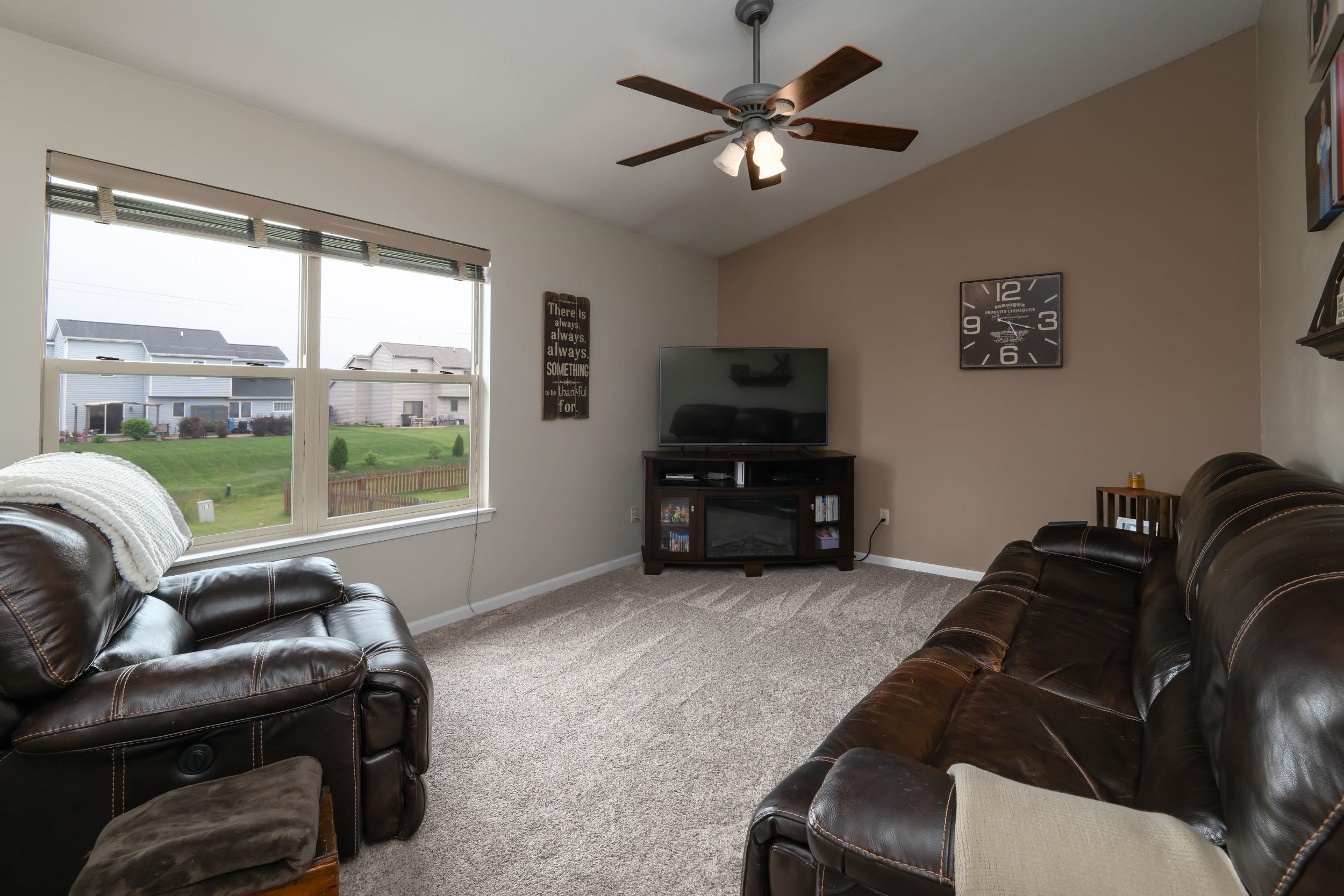 9437 Monique Drive Property Photo 15